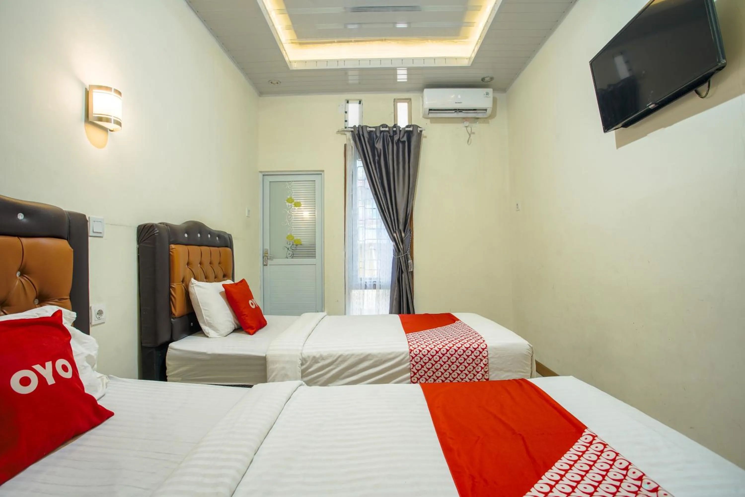 Bedroom, Bed in Capital O 90643 Suri Guest House Syariah