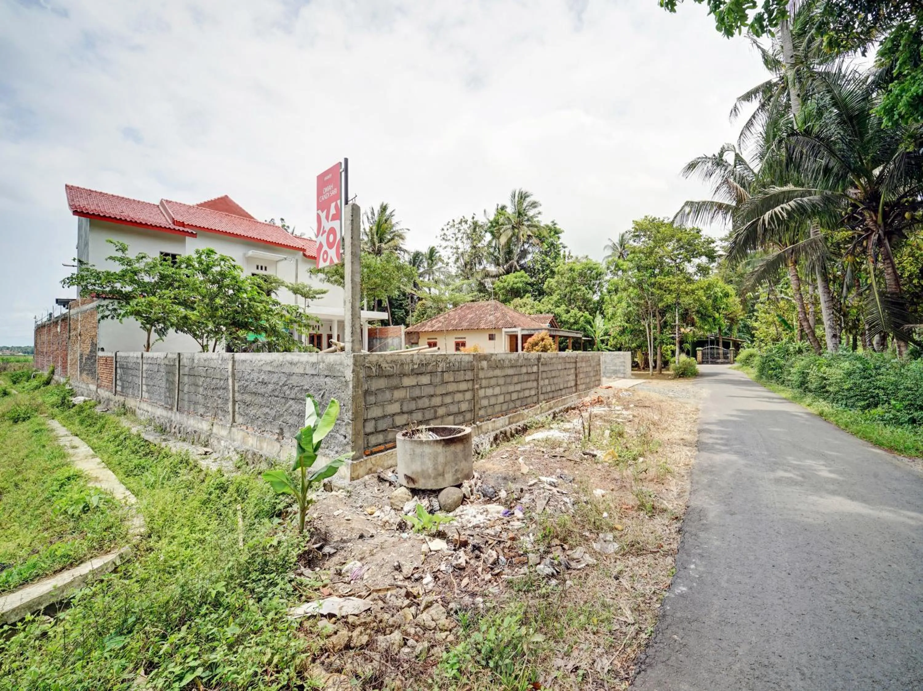 Neighbourhood in RedDoorz at Omah Candi Sari near Airport YIA