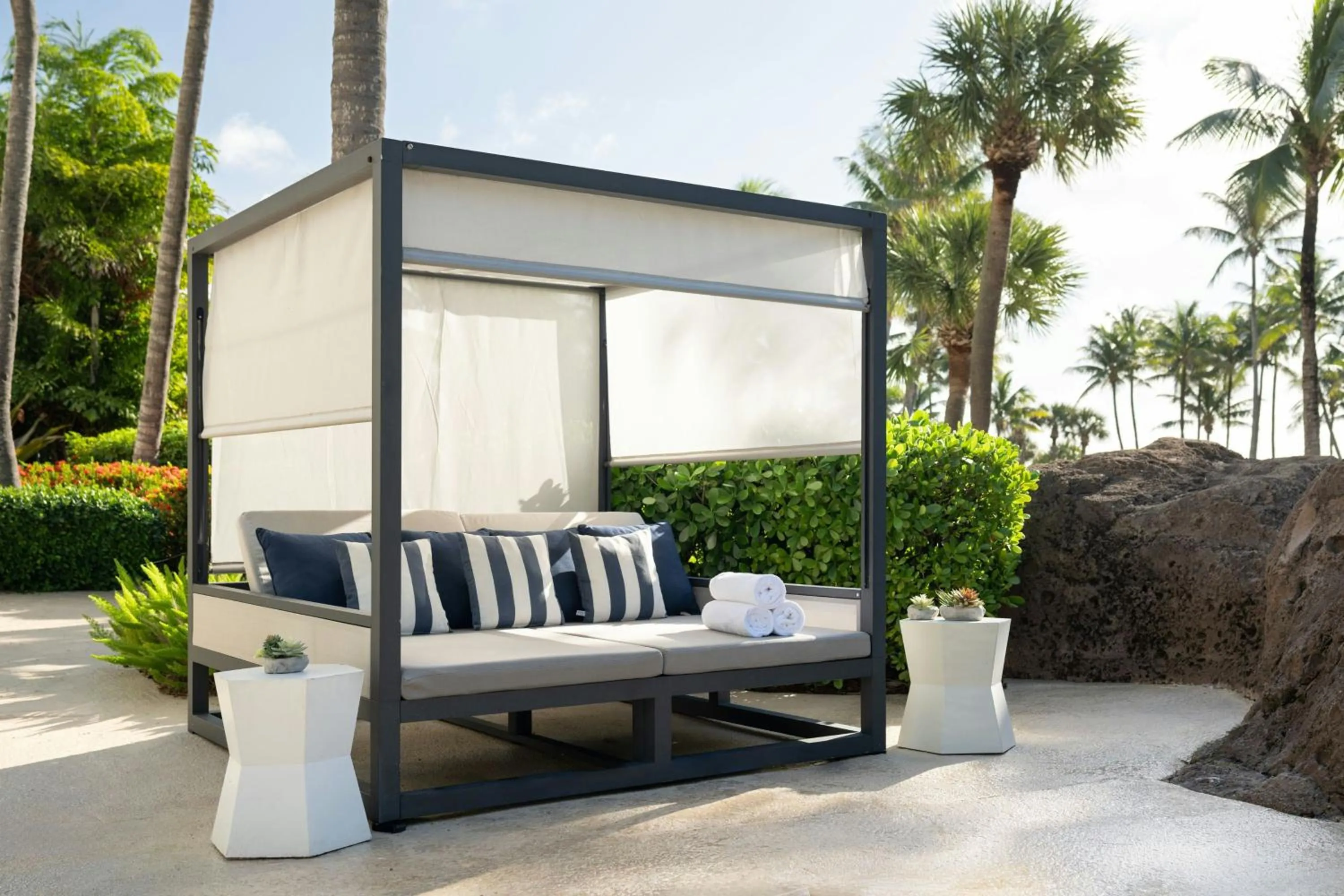 Area and facilities in Fort Lauderdale Marriott Harbor Beach Resort & Spa