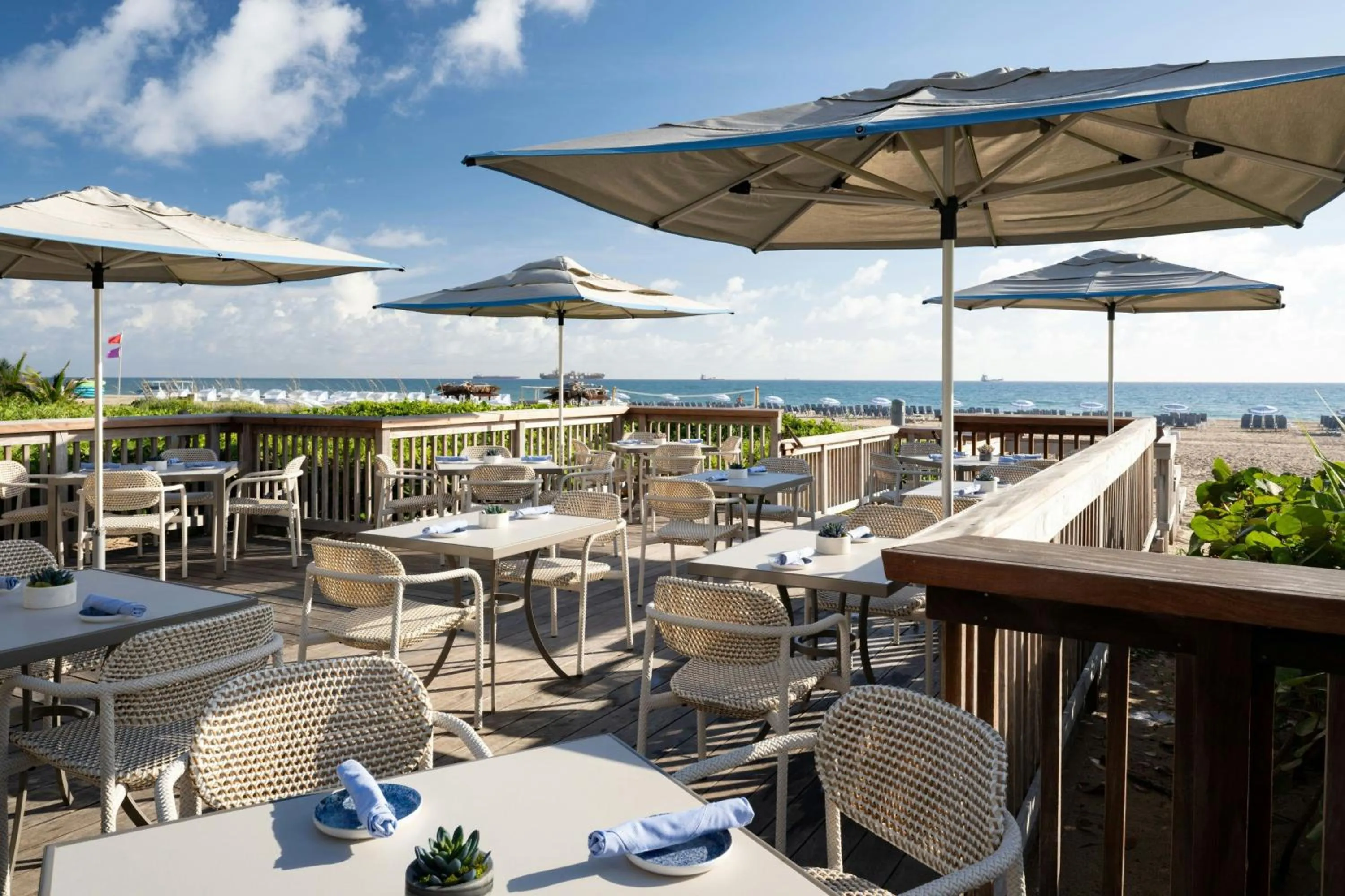 Restaurant/places to eat in Fort Lauderdale Marriott Harbor Beach Resort & Spa