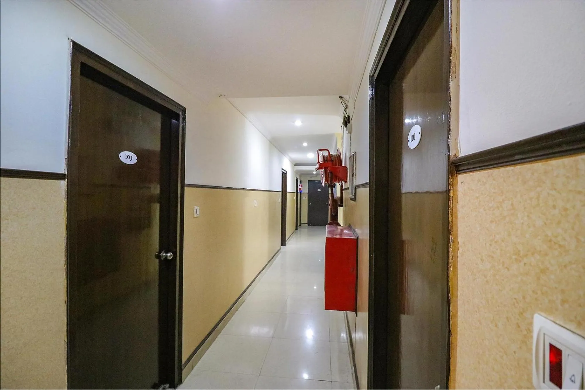 Lobby or reception in FabHotel Elite Peak