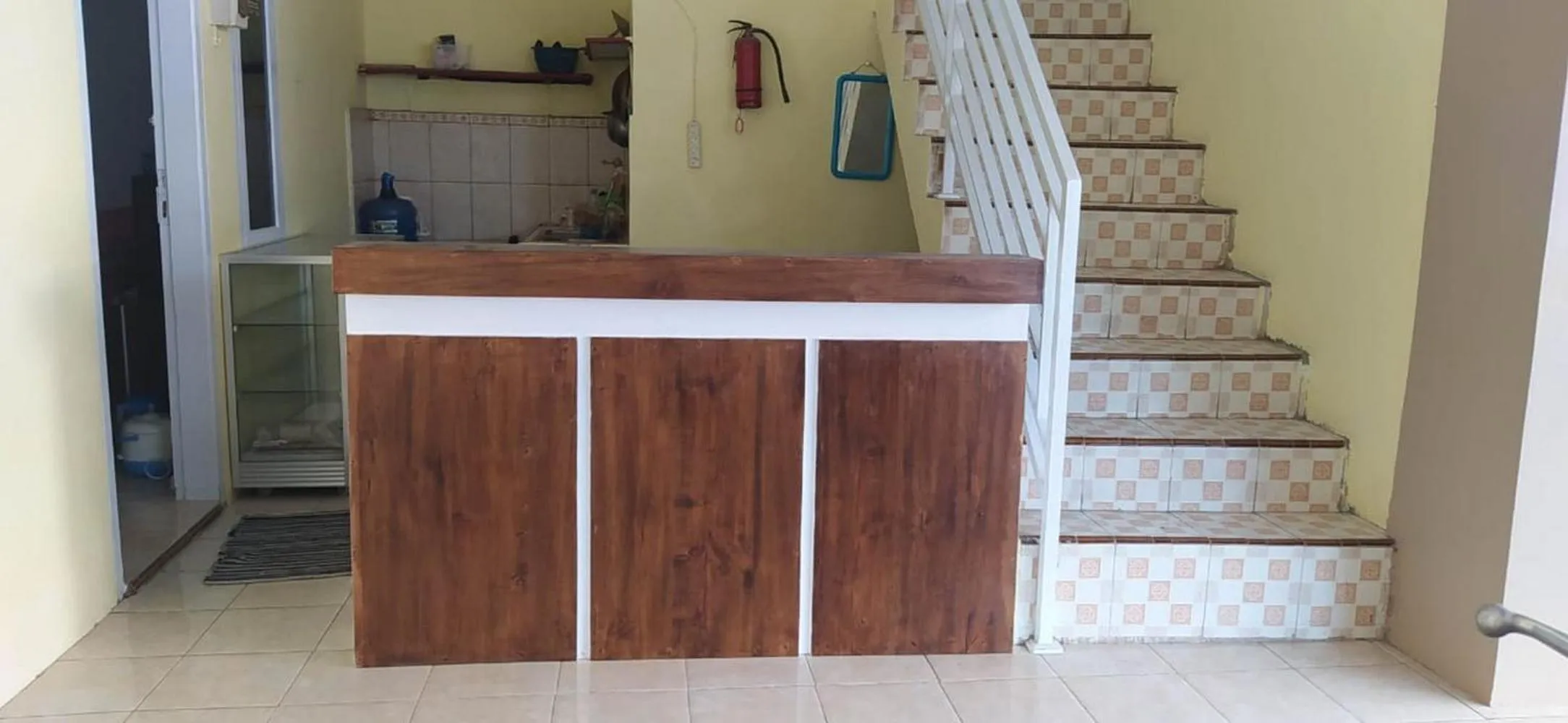 Lobby or reception in RedDoorz Syariah near Transmart Tegal