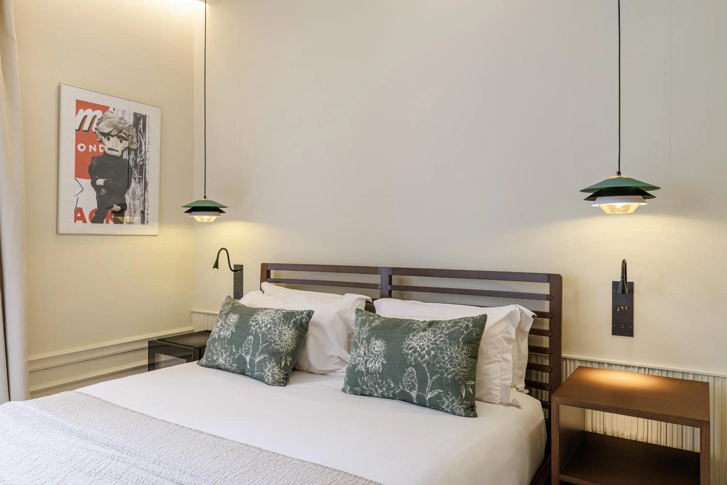 Bed in Le Dortoir Boutique Suites