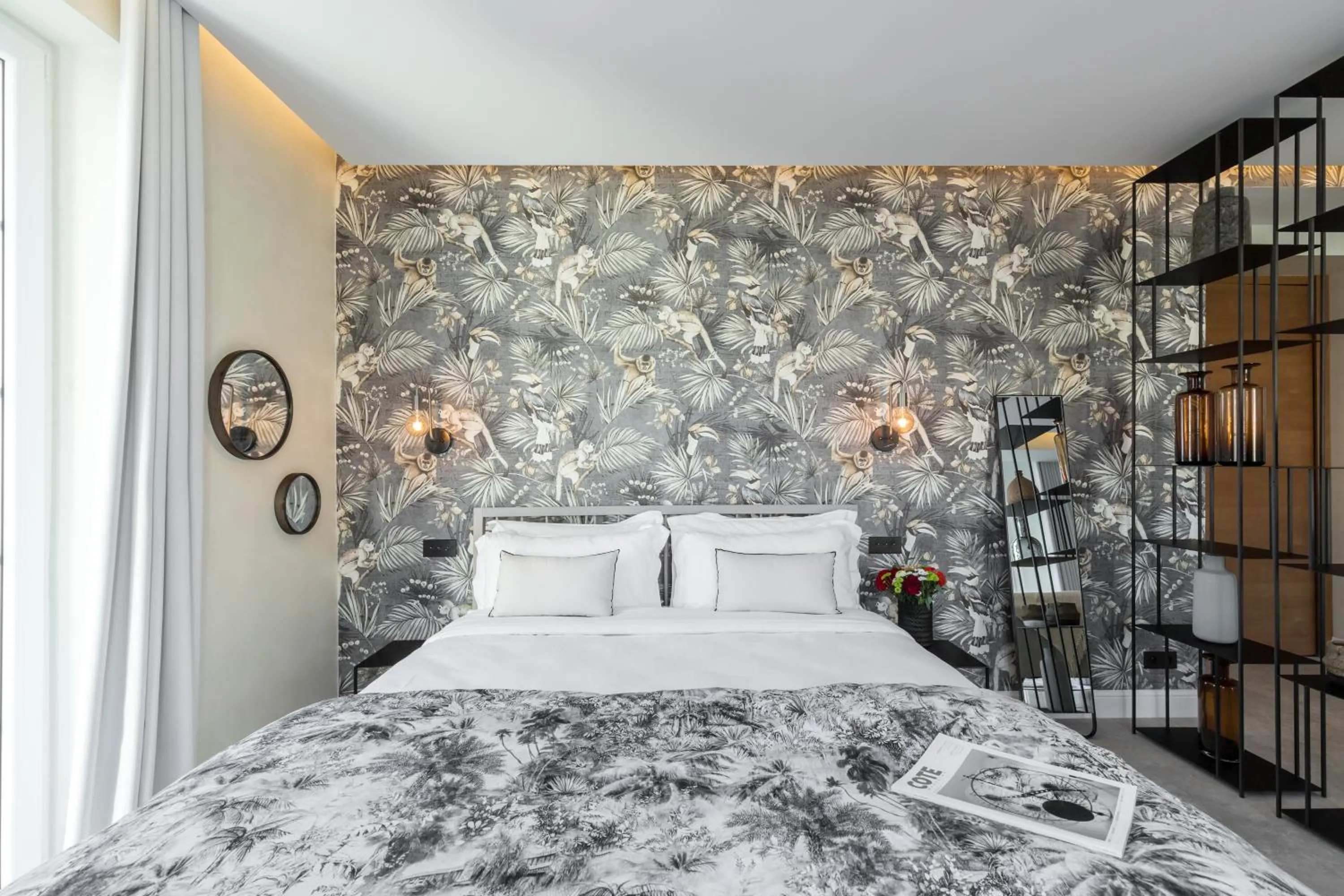 Bed in Le Dortoir Boutique Suites