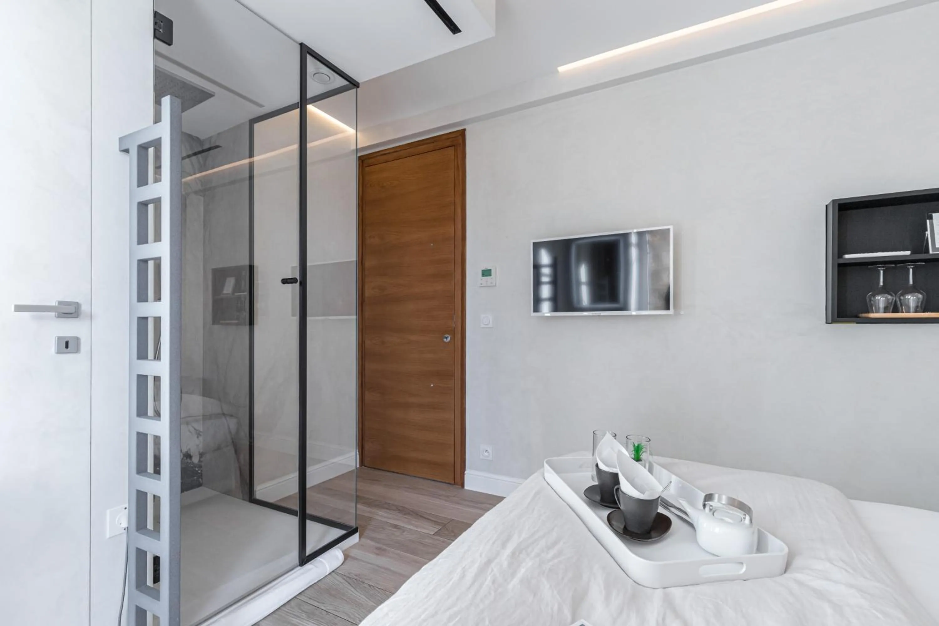 Photo of the whole room, Bed in Le Dortoir Boutique Suites