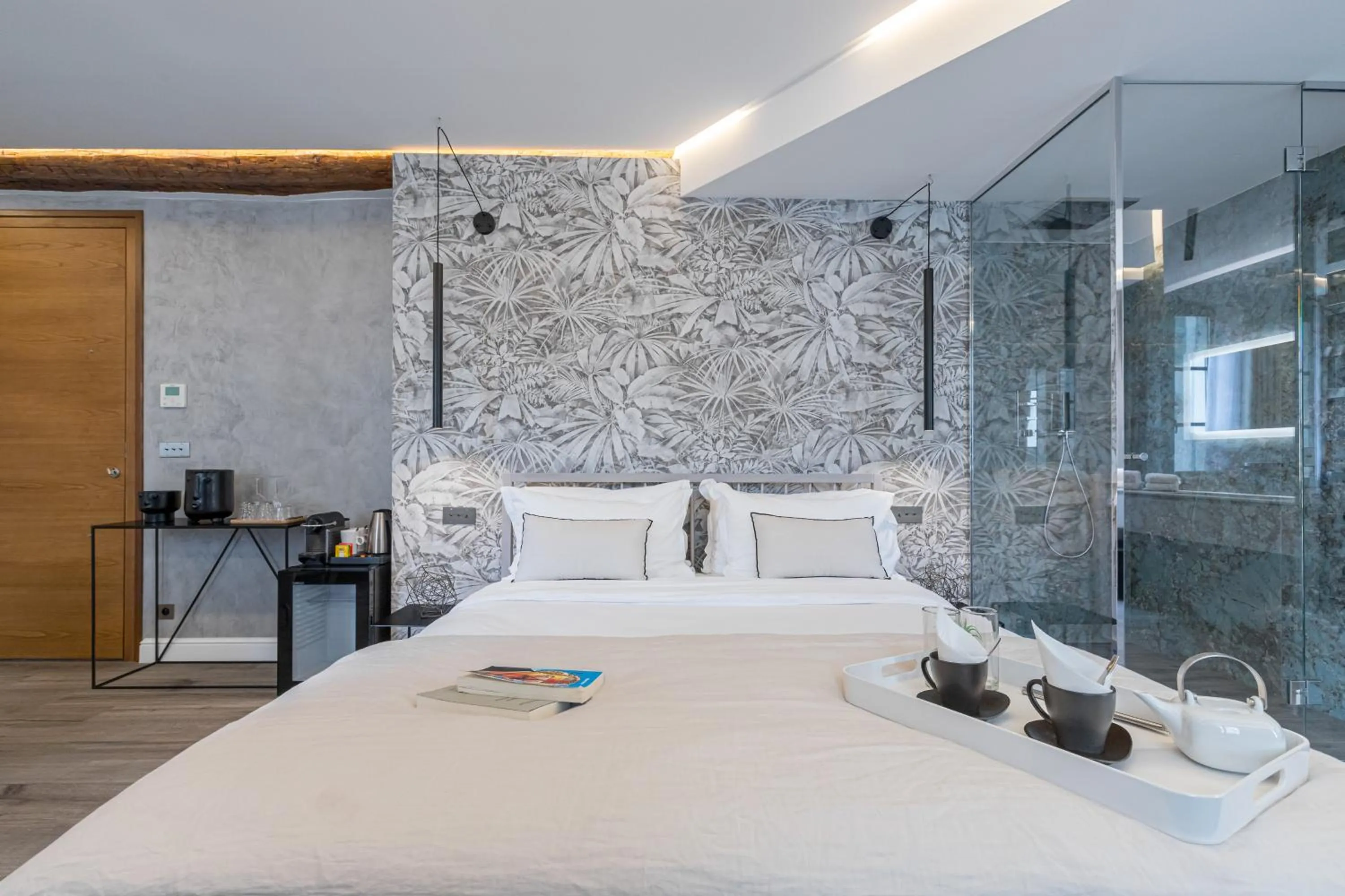 Bedroom, Bed in Le Dortoir Boutique Suites