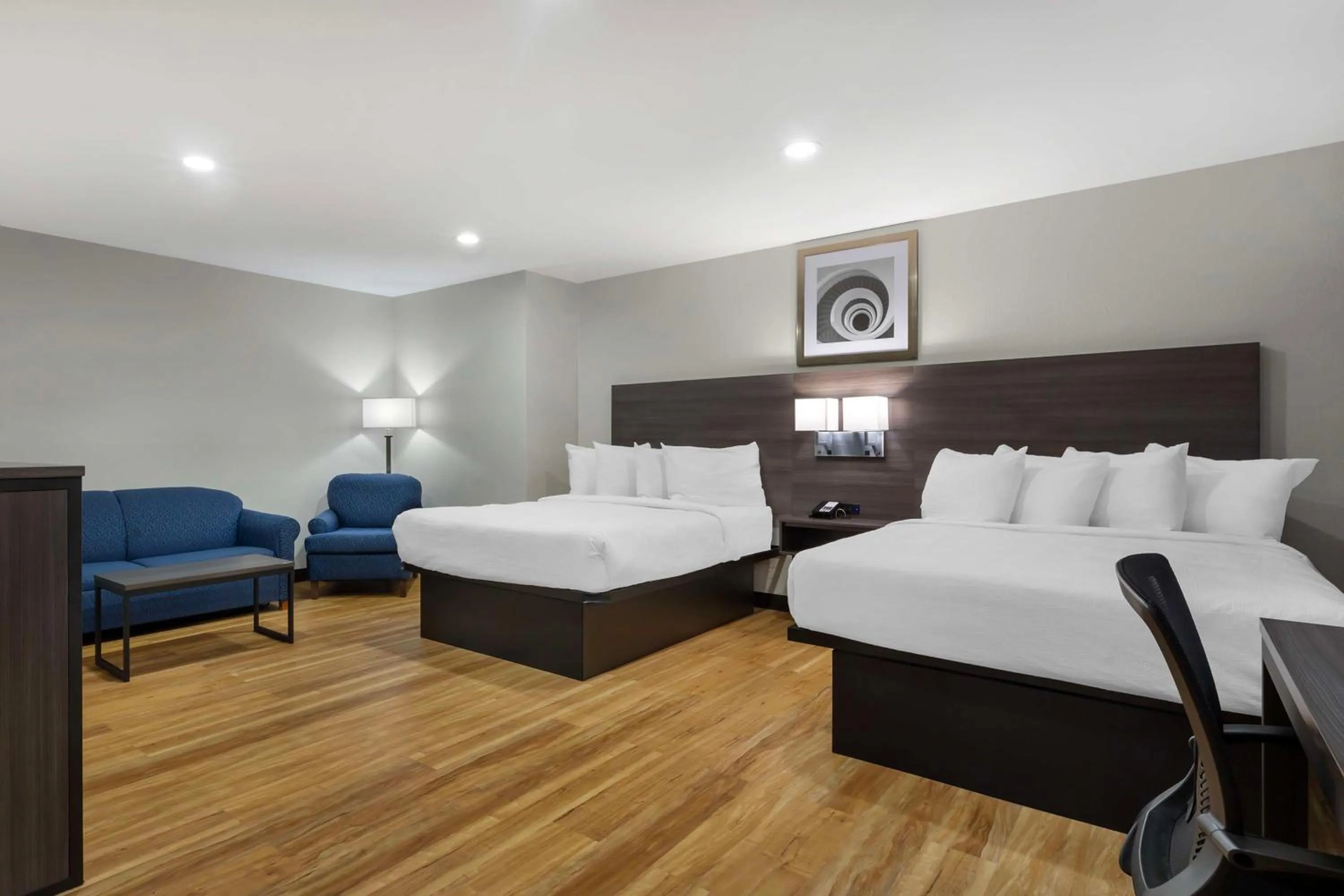 Bedroom, Bed in Best Western Mystic Hotel