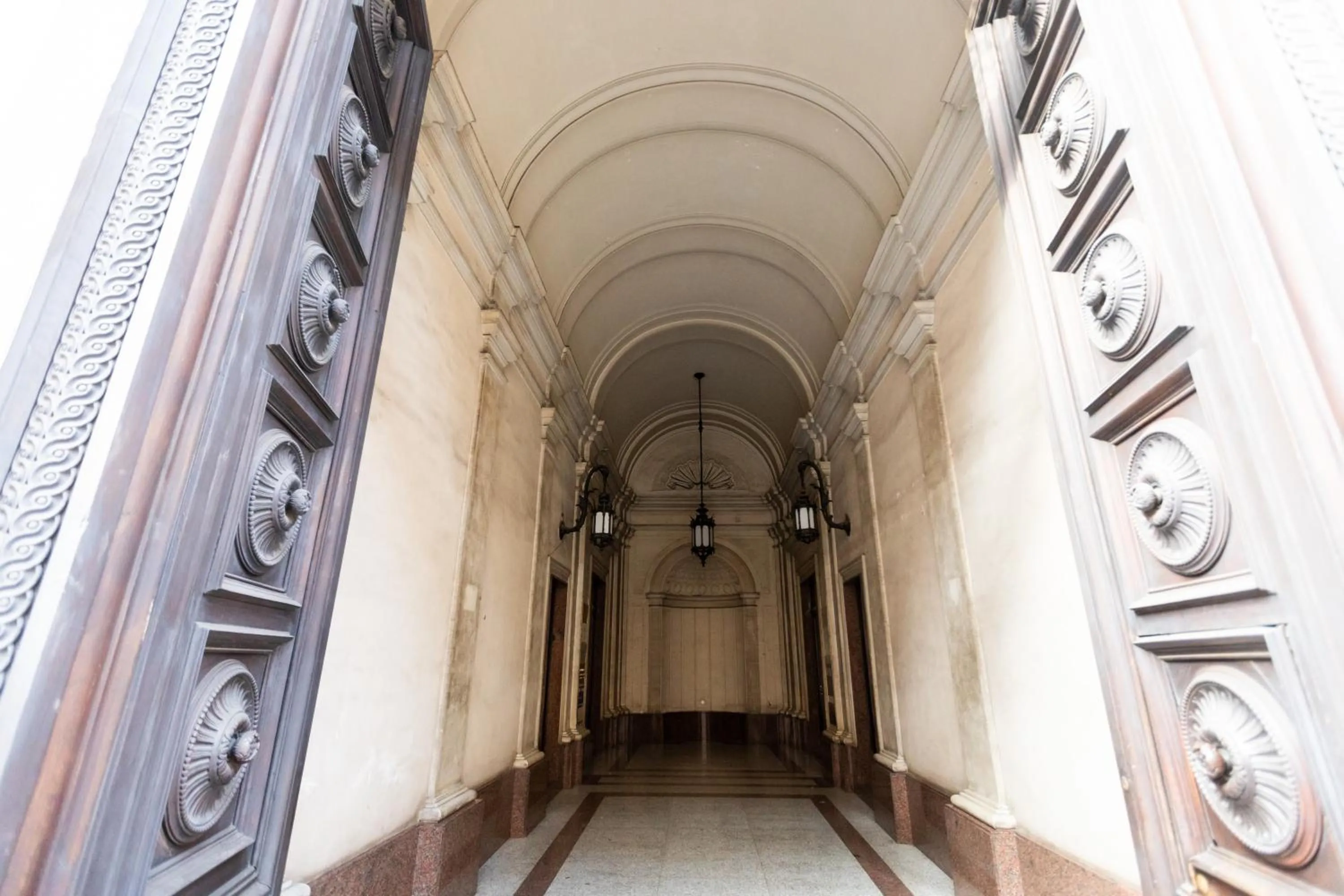 Facade/entrance in Domus 21 Luxury Suites