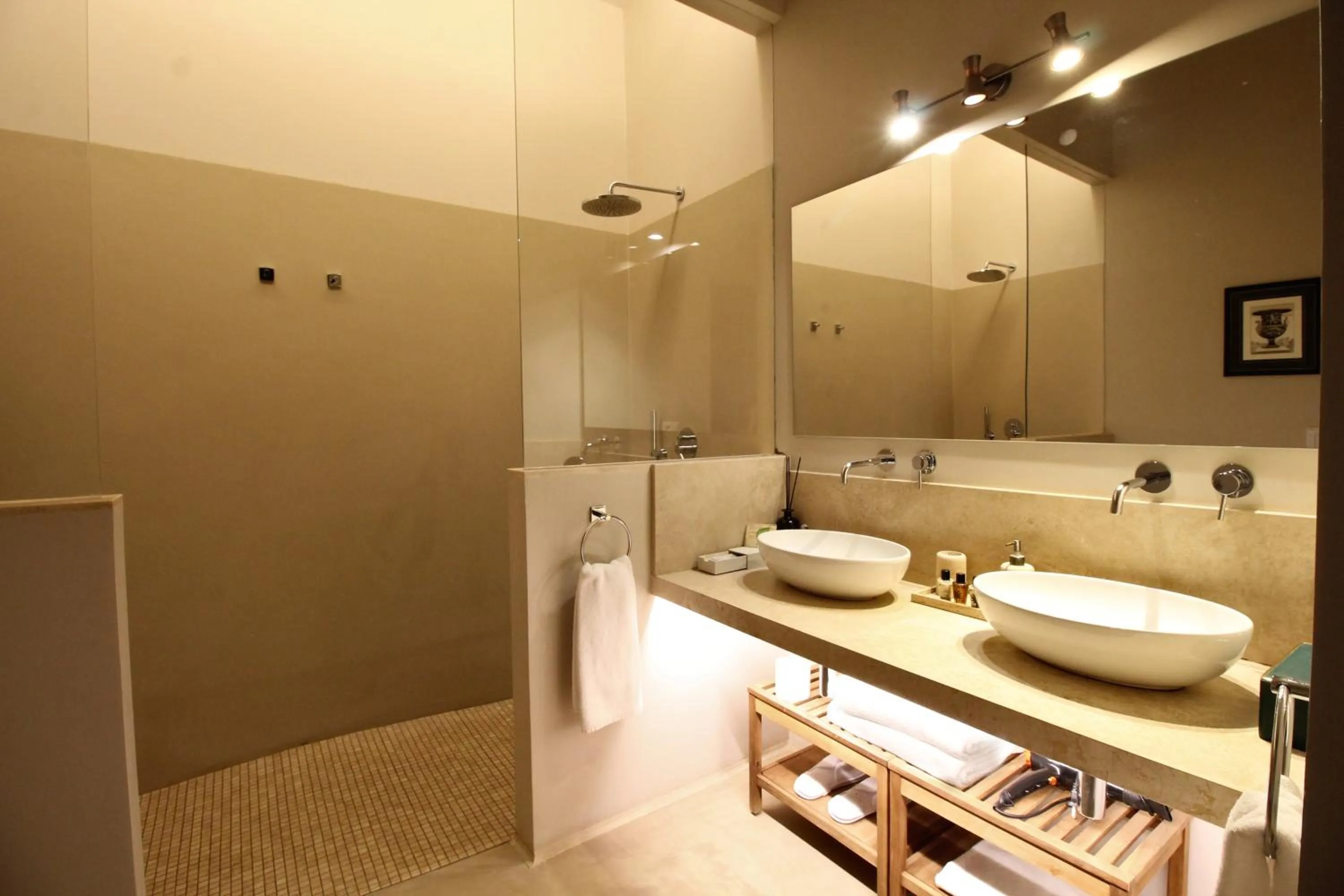 Bathroom in Domus 21 Luxury Suites