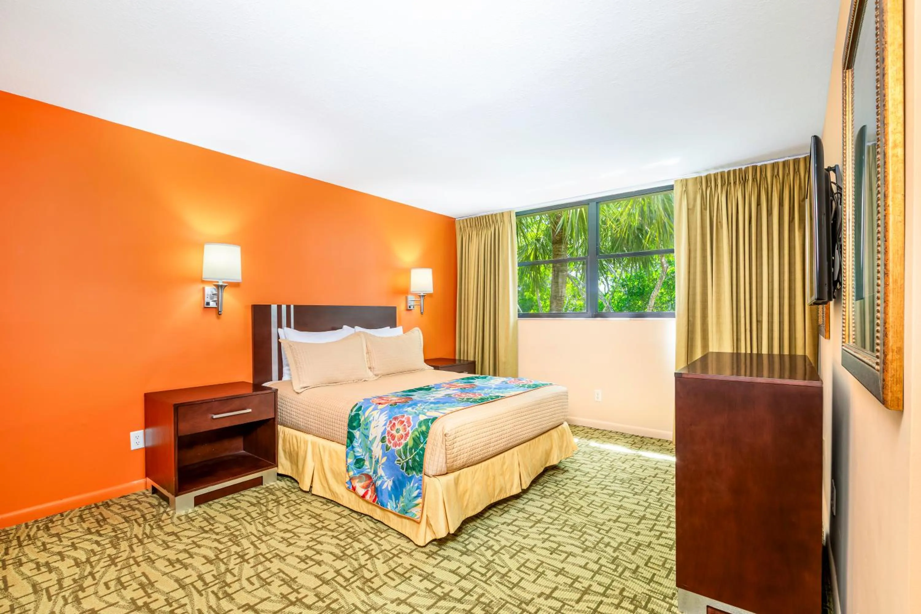 Bathroom, Bed in Vacation Village at Bonaventure, Fort Lauderdale