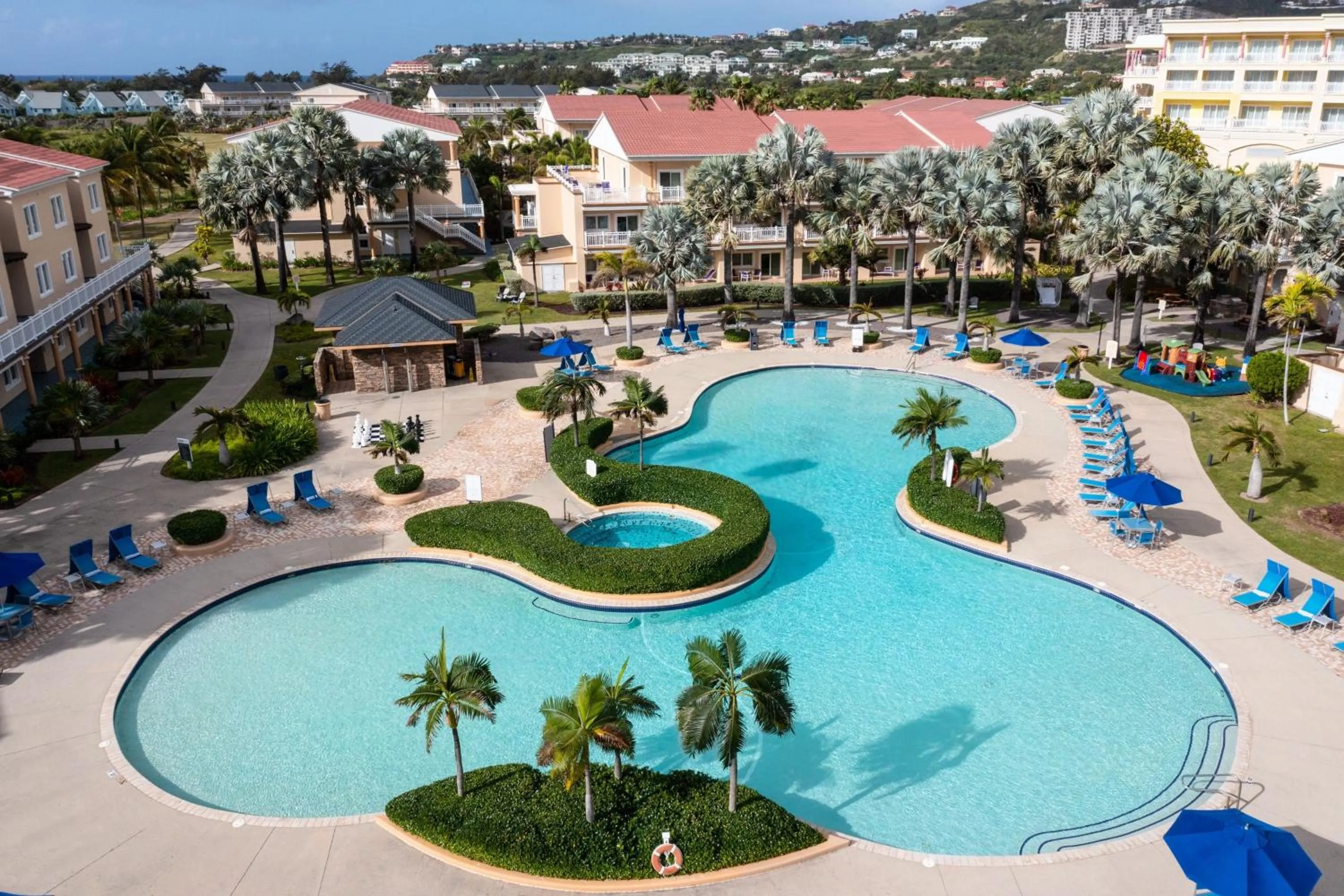 Swimming pool in Marriott St. Kitts Beach Club