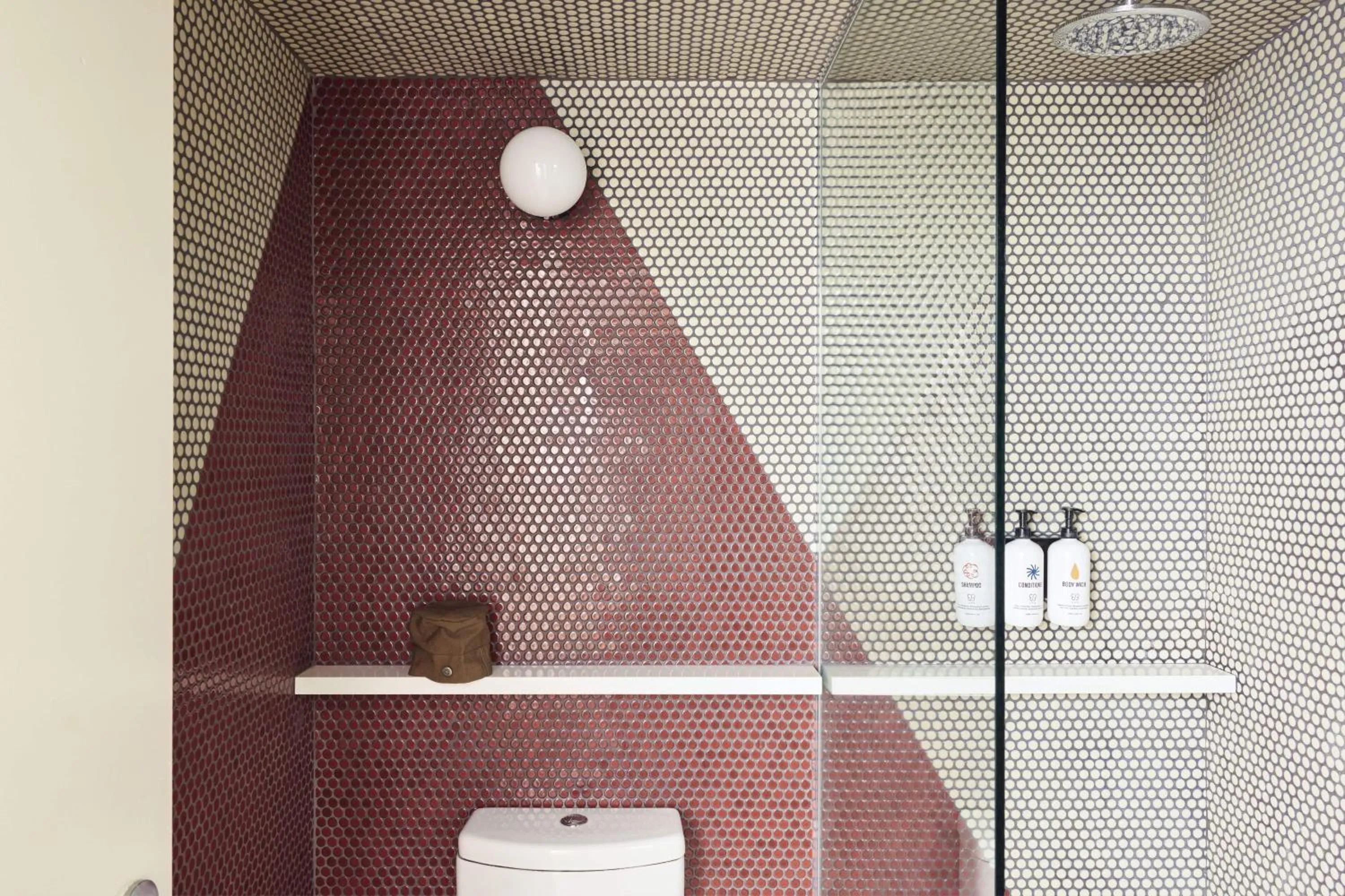 Shower in Ace Hotel and Swim Club Palm Springs