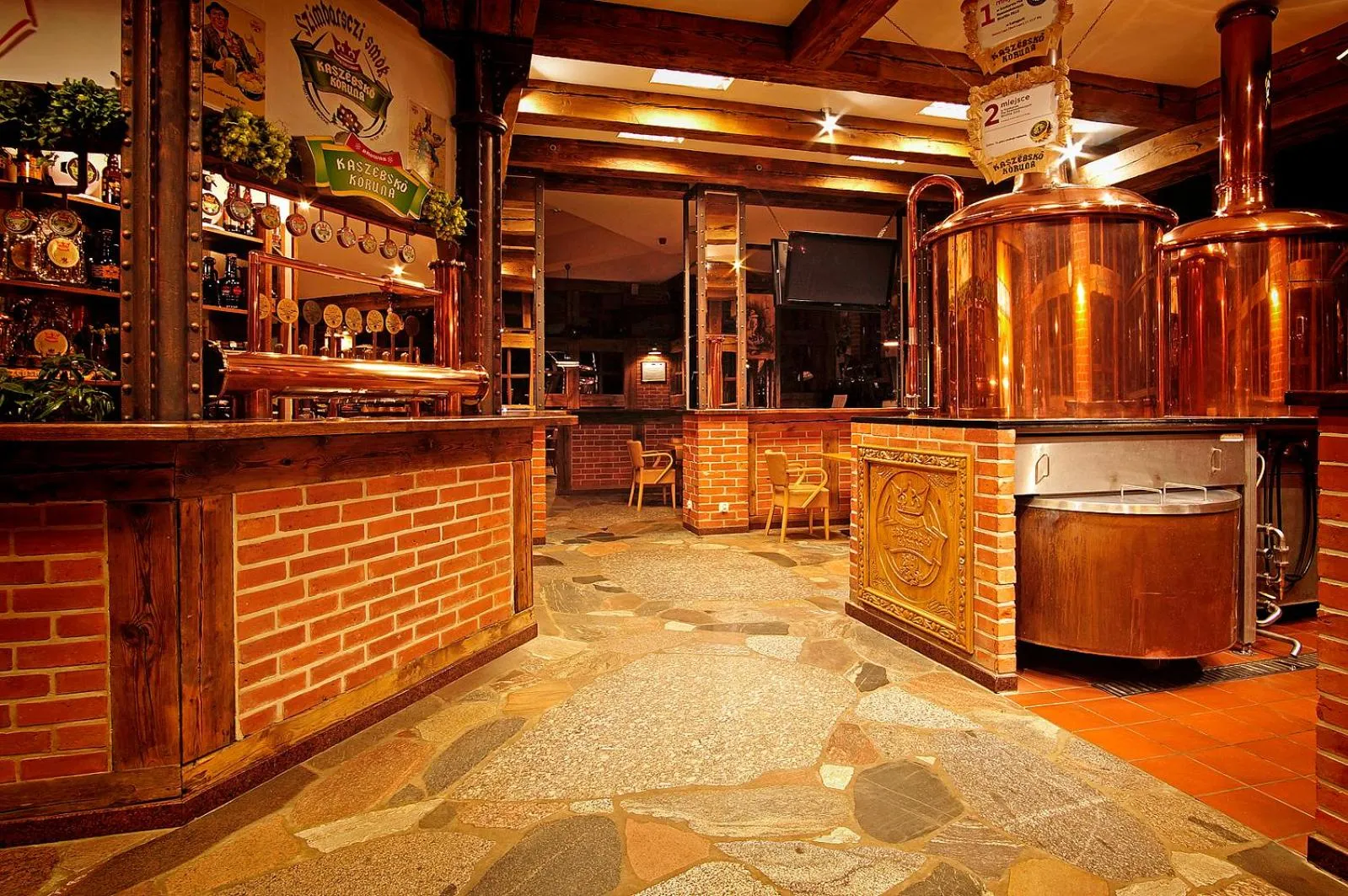 Restaurant/places to eat in Hotel Szymbark