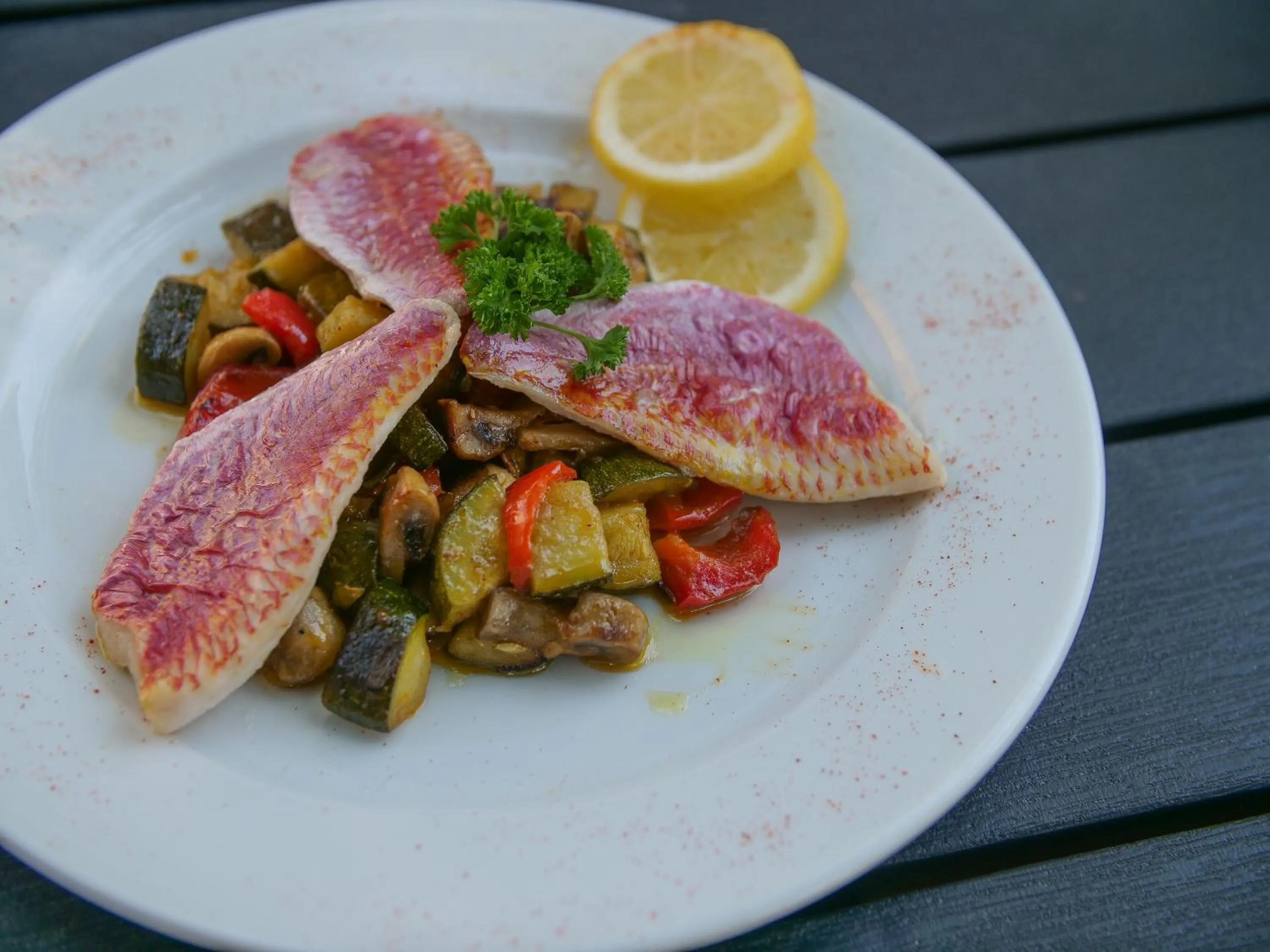 Food and drinks in Hôtel Inn Design Resto Novo Vannes