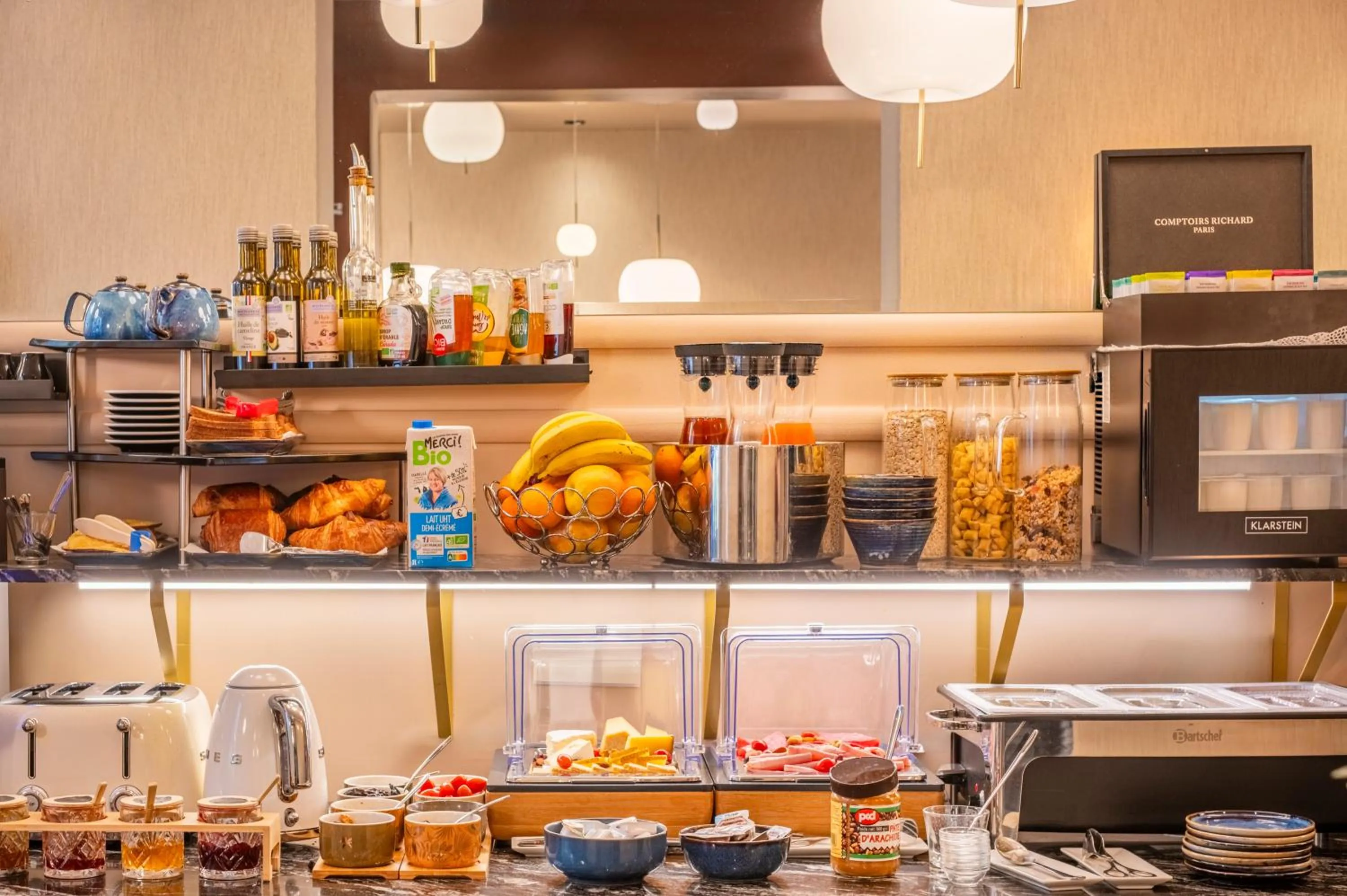 Breakfast in Hôtel Veryste & Spa Paris