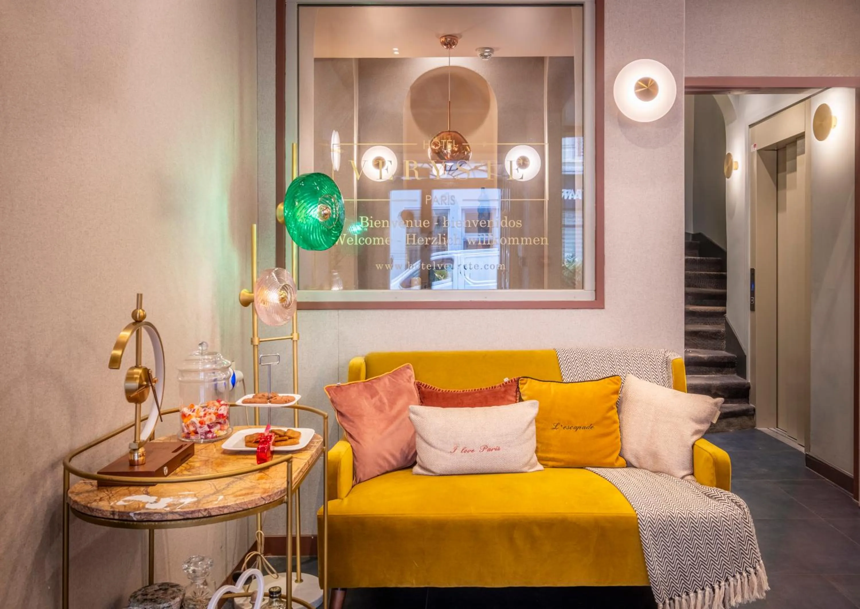 Lobby or reception in Hôtel Veryste & Spa Paris