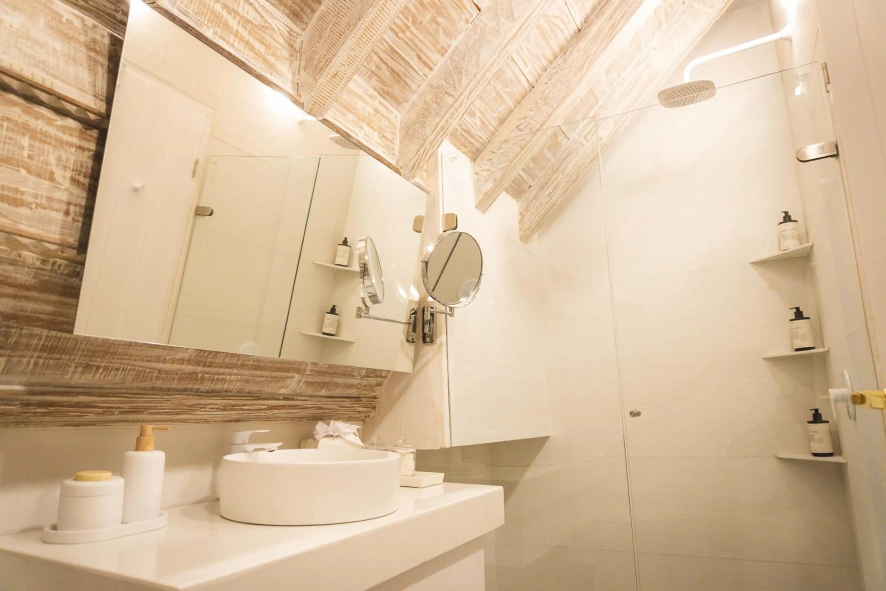 Bathroom in Casa Diluca Cartagena Hotel Boutique