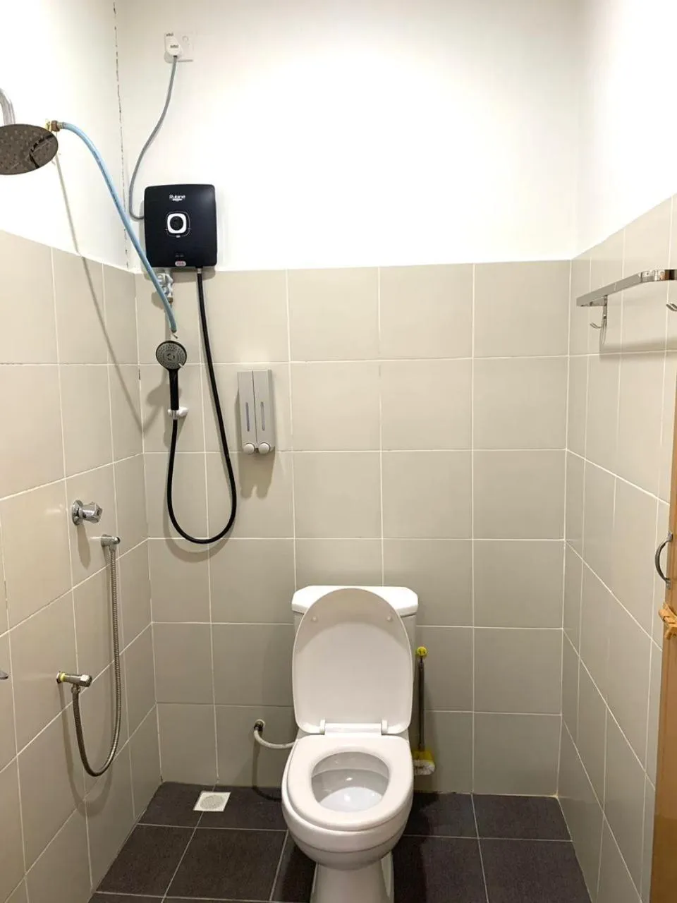 Toilet in BB Durio Chalet