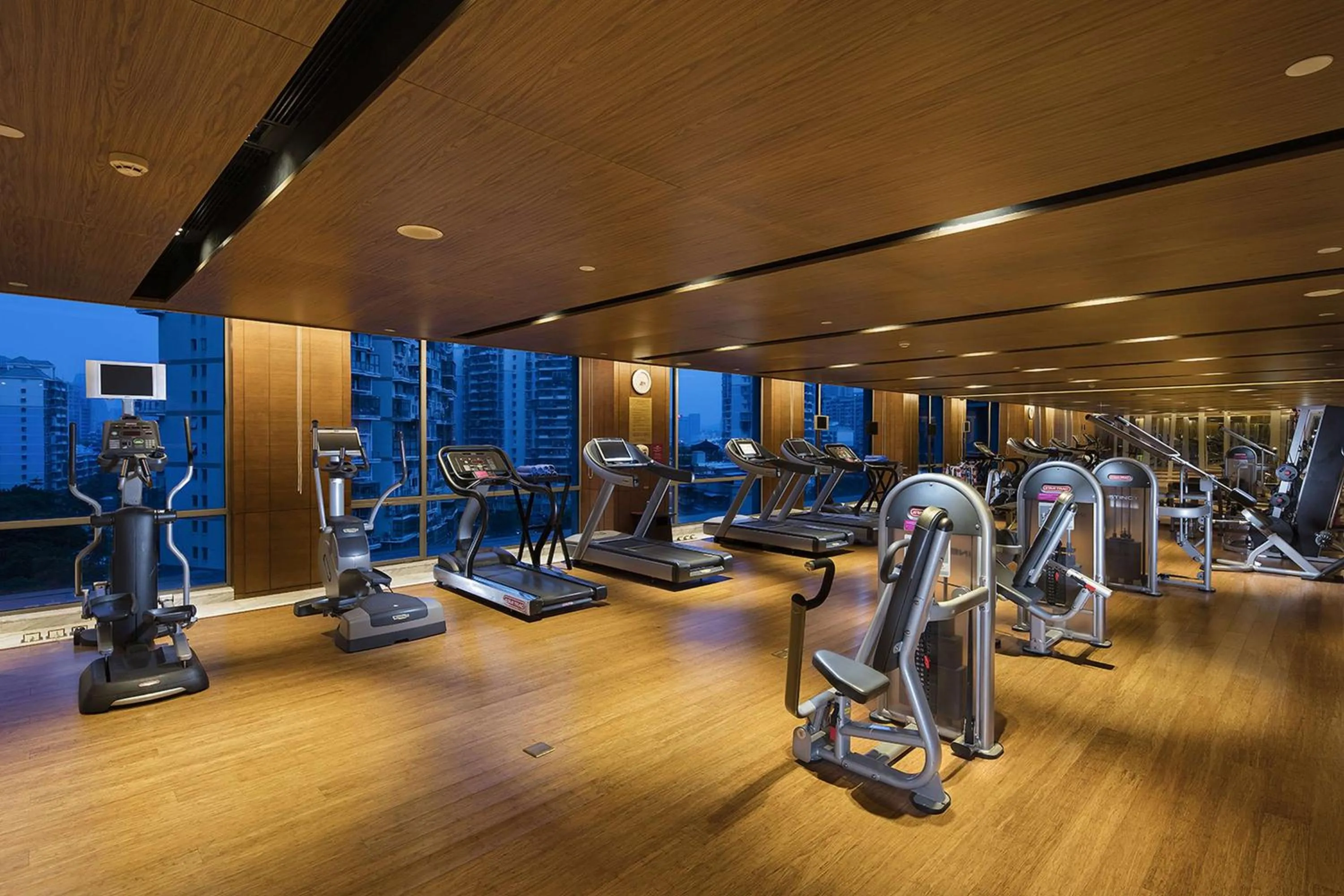 Fitness centre/facilities in Hilton Xiamen, Lobby Links to Metro&shopping mall, Near train station