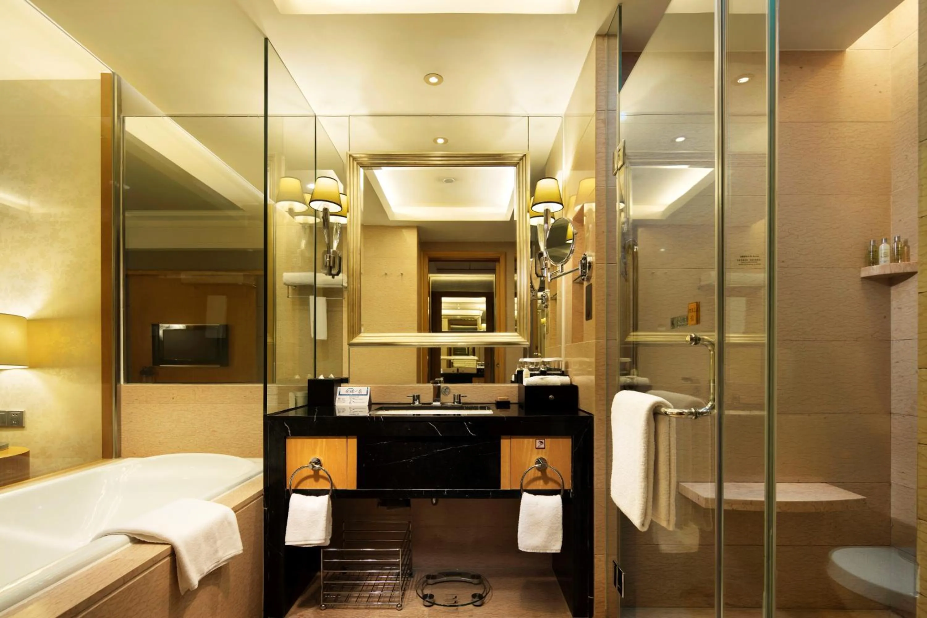 Toilet in Hilton Xiamen, Lobby Links to Metro&shopping mall, Near train station