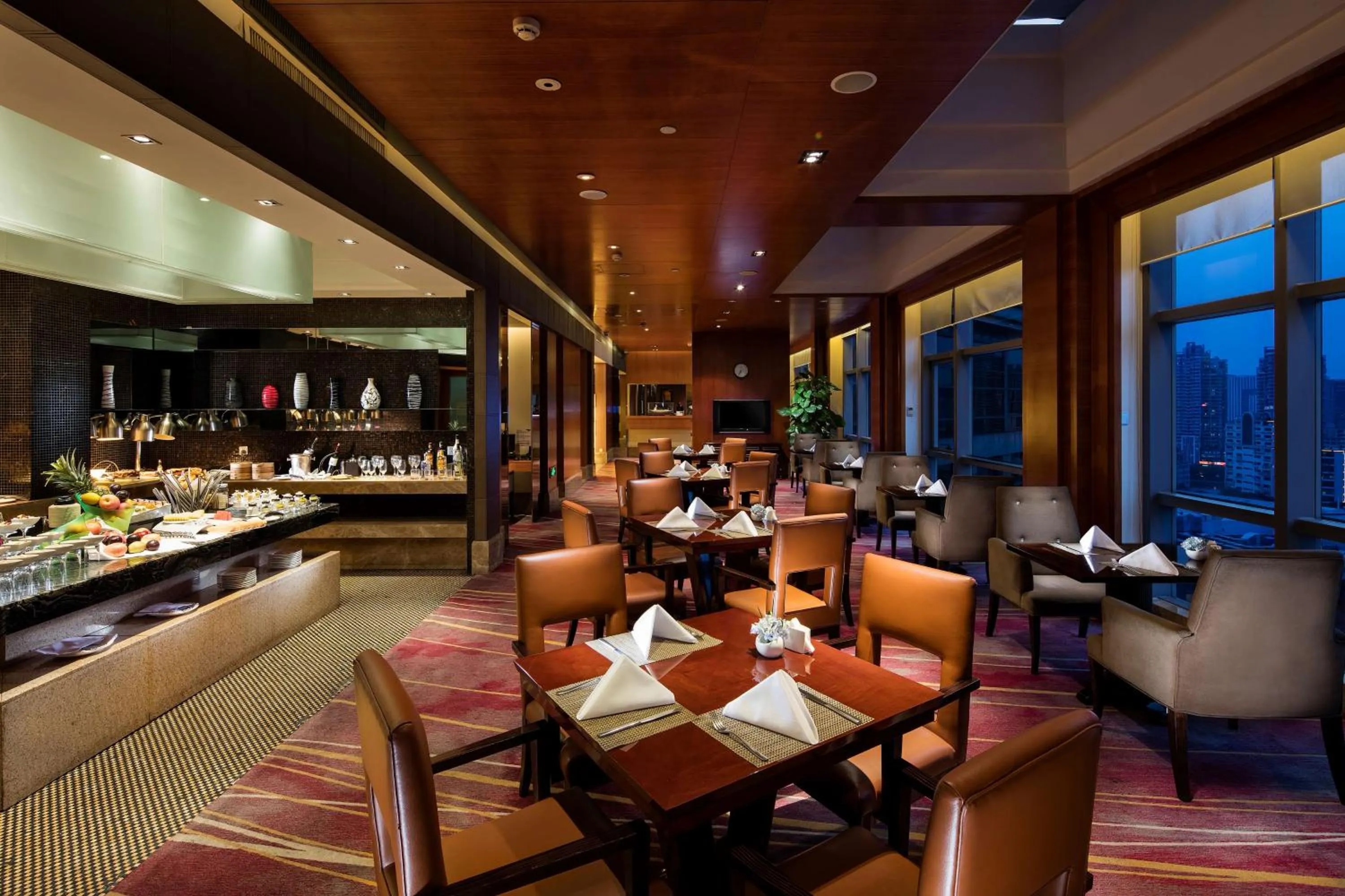 Property building in Hilton Xiamen, Lobby Links to Metro&shopping mall, Near train station