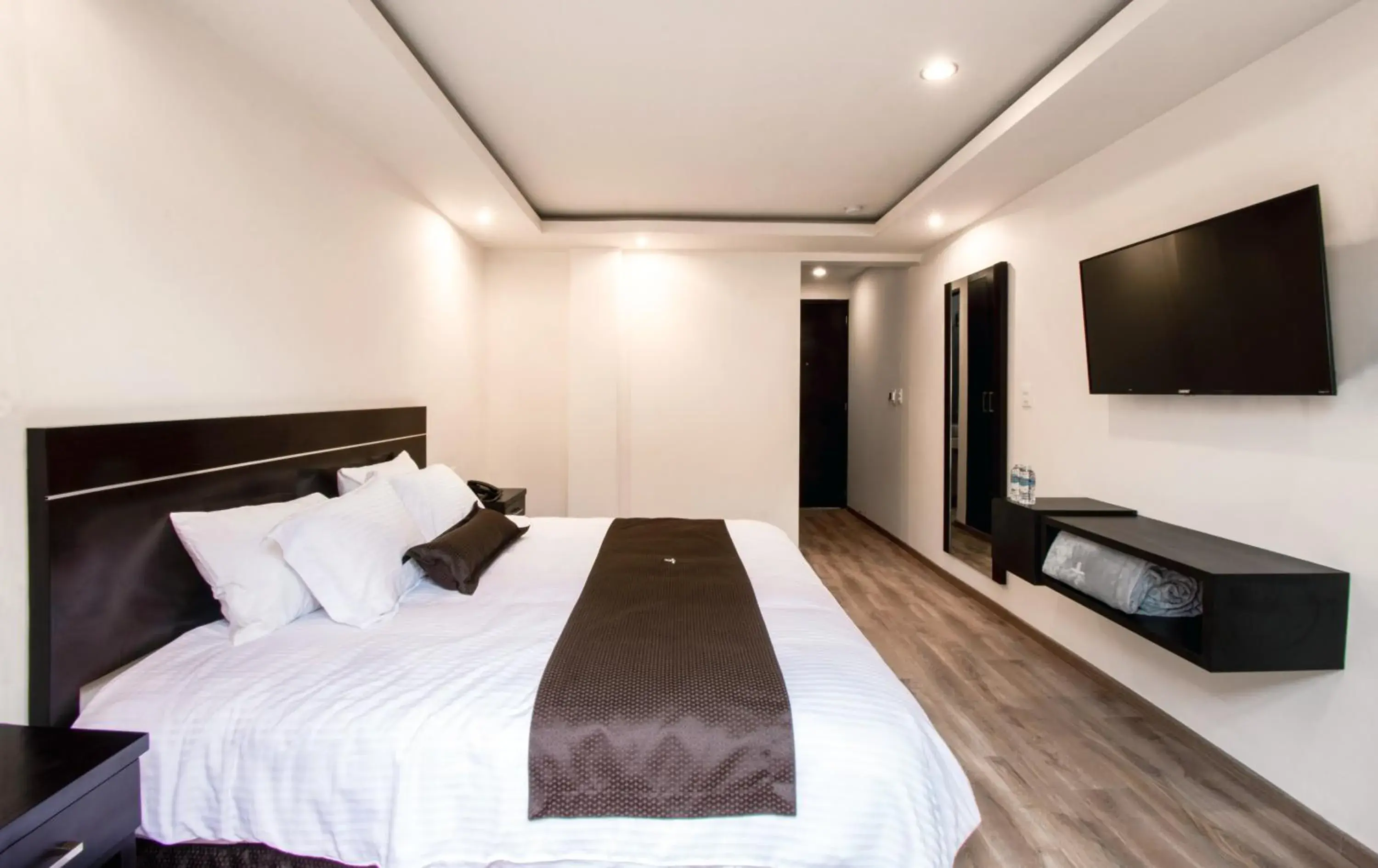 Standard Double Room - single occupancy in Sendero Hotel Standard Double Room - single occupancy in Sendero Hotel