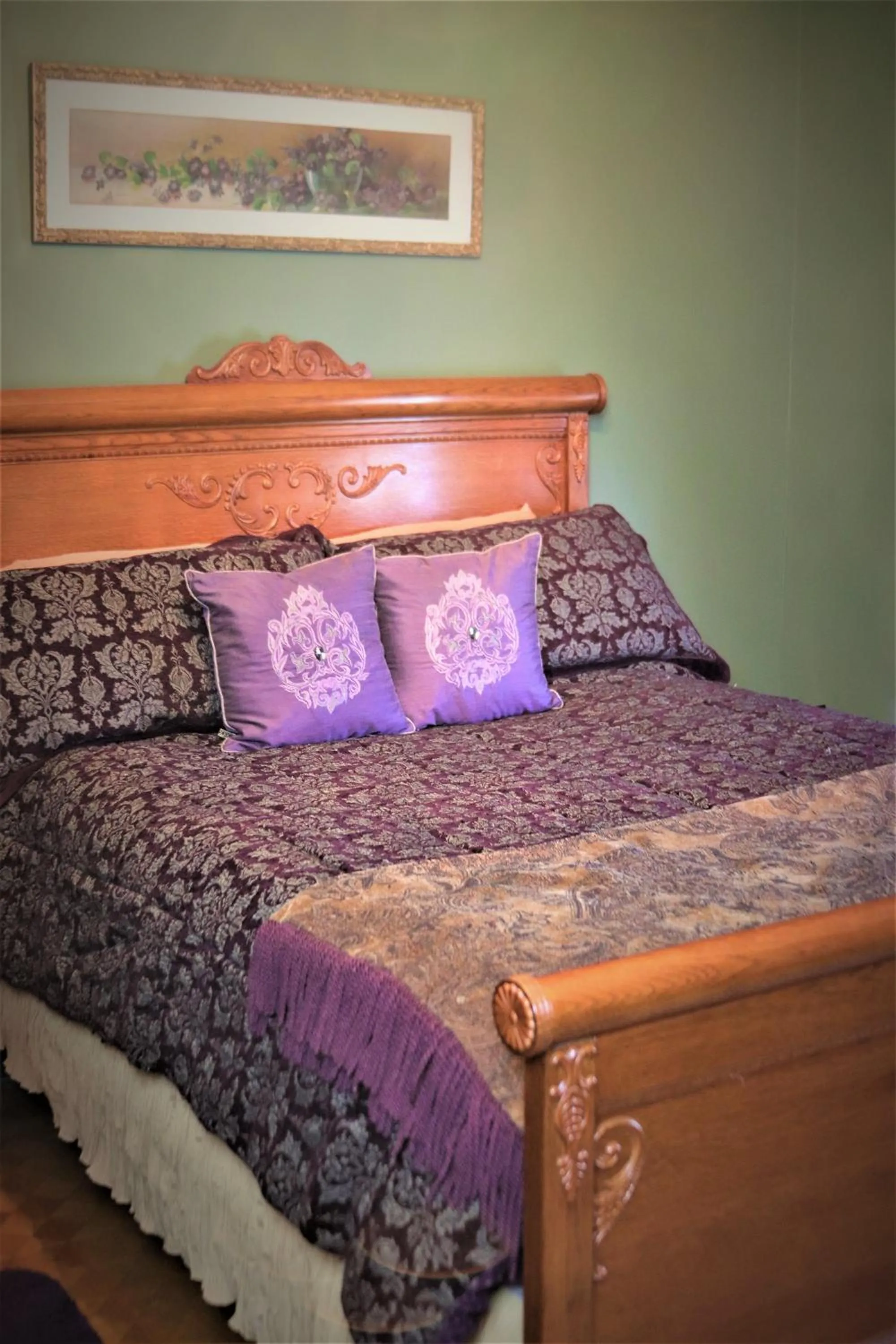 Bed in Linda Sue Manor