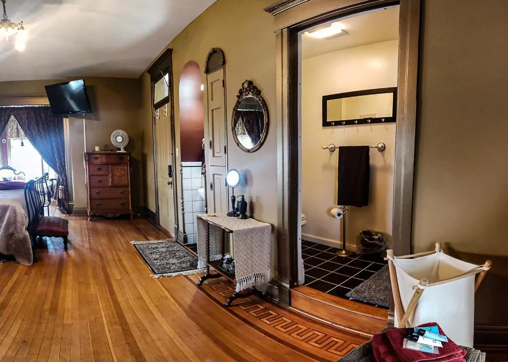 Shower in Linda Sue Manor