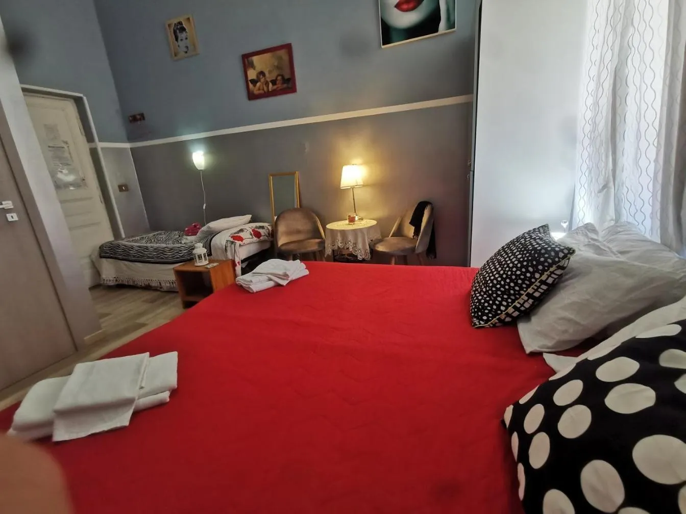 Photo of the whole room, Bed in Român Holidays