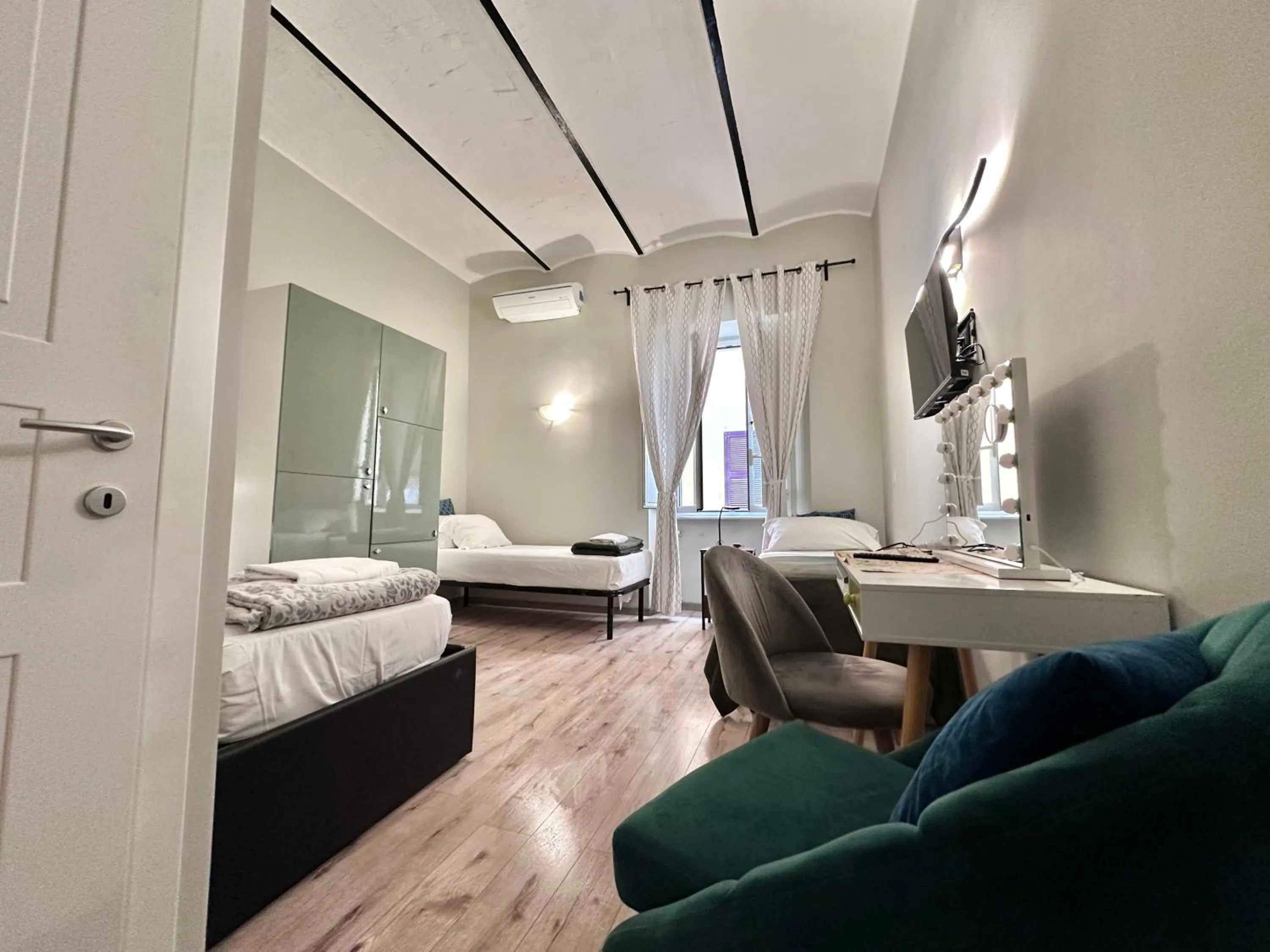 Bed in Român Holidays