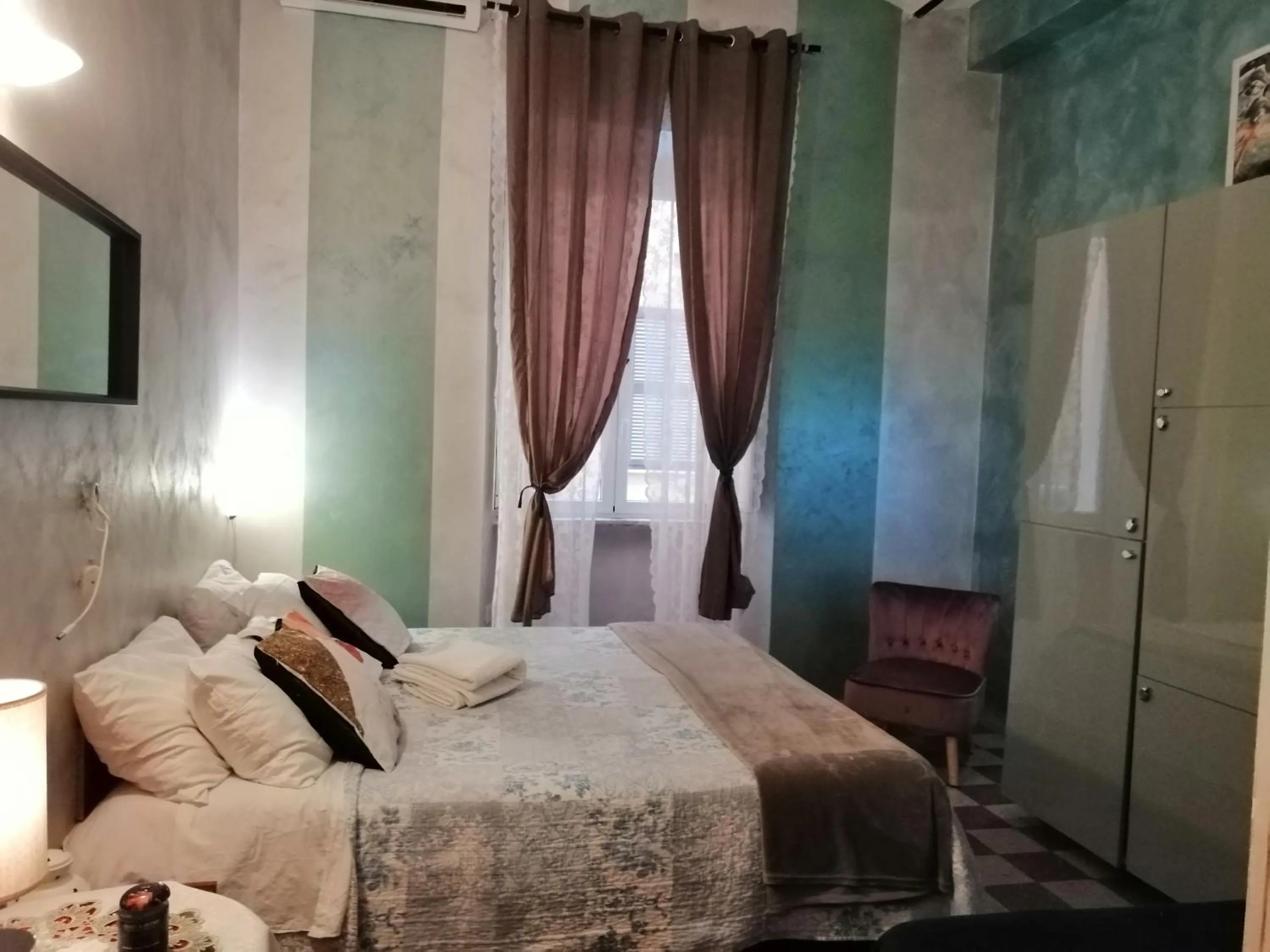 Bed in Român Holidays