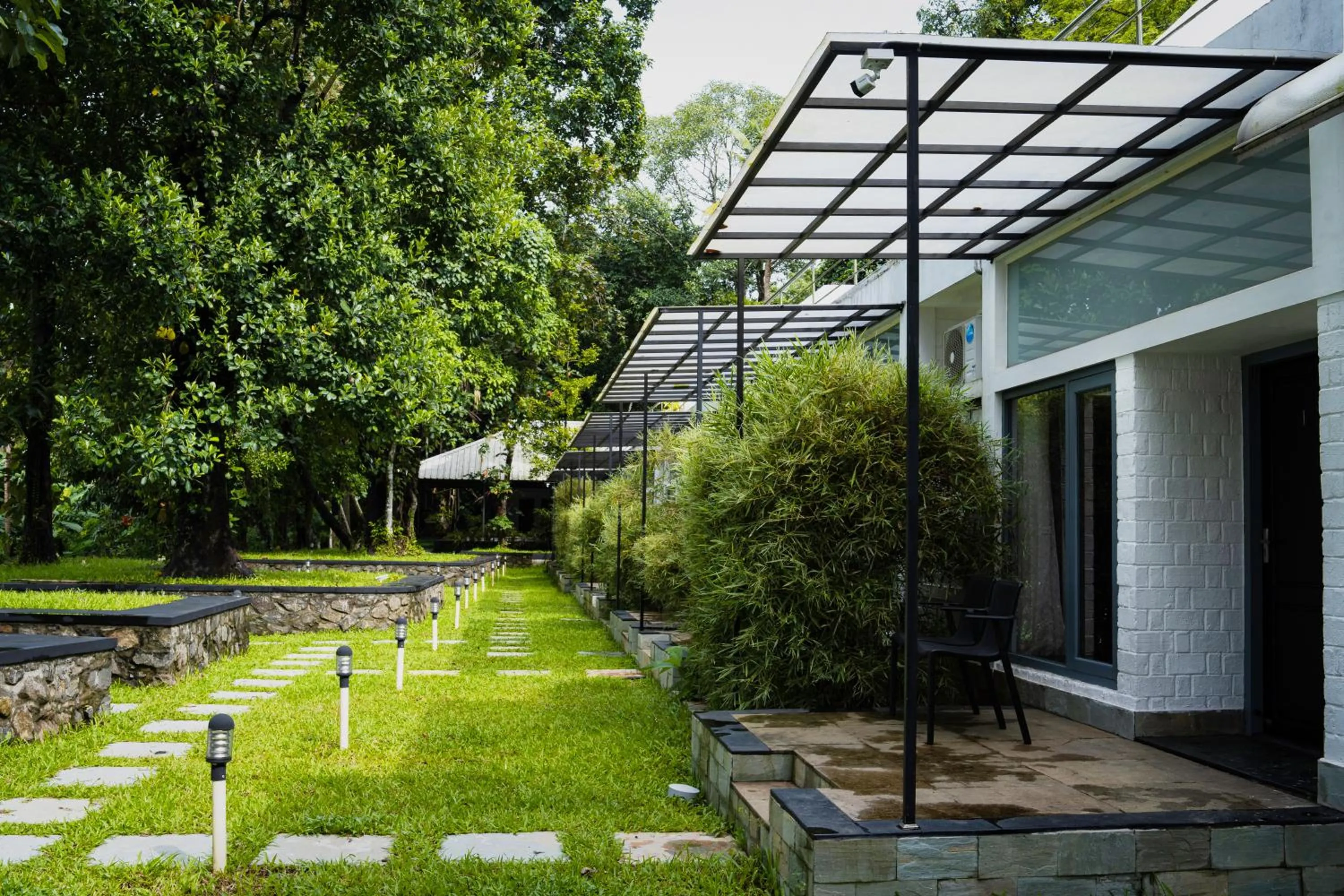 Garden in S RIVER RESORTS