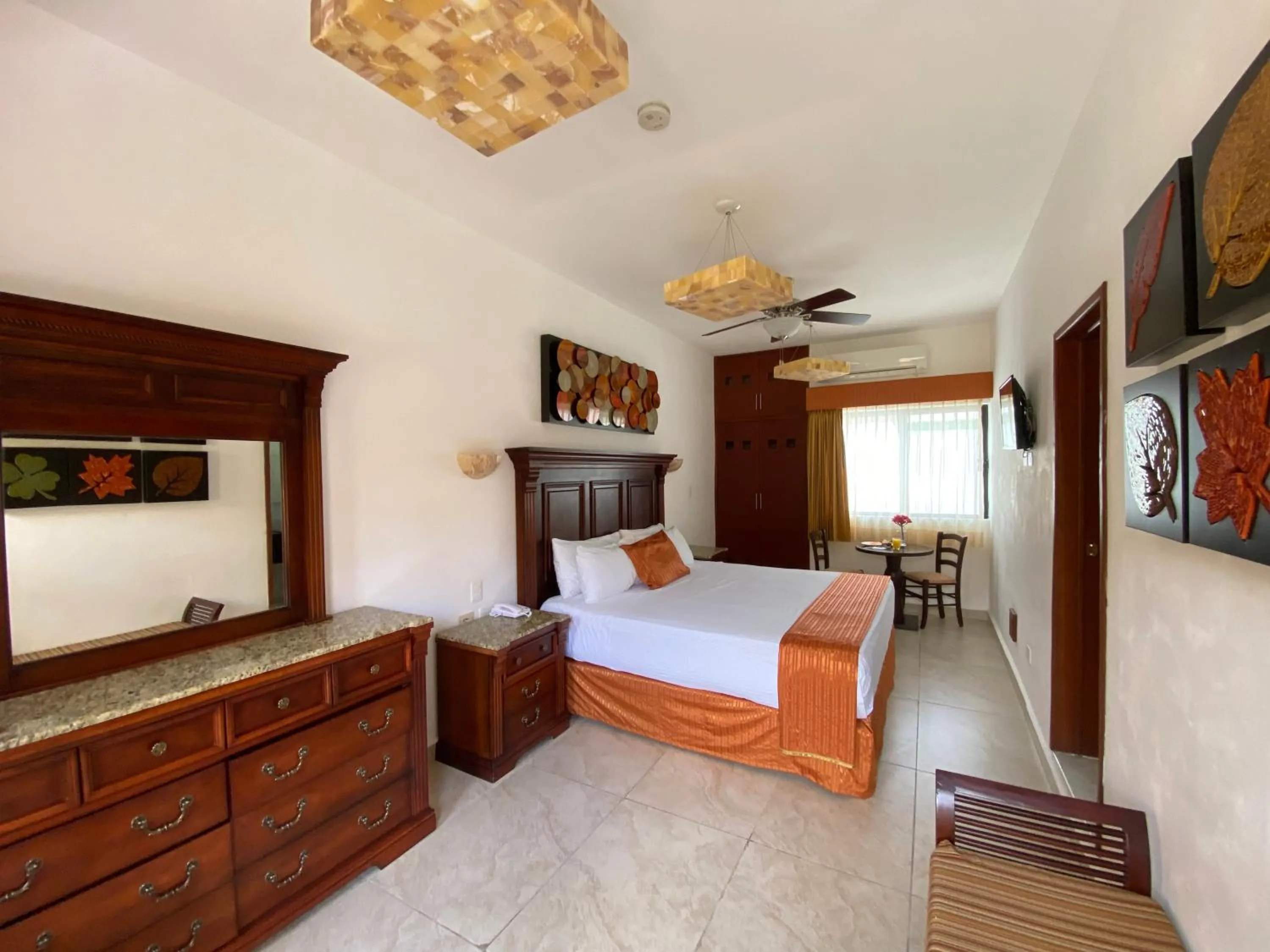 fireplace, Bed in Hotel Las Golondrinas