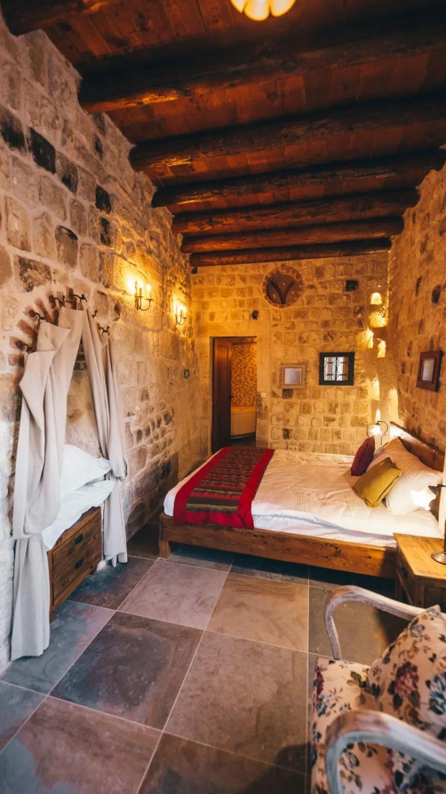 Photo of the whole room, Bed in Cappadocia Old Houses