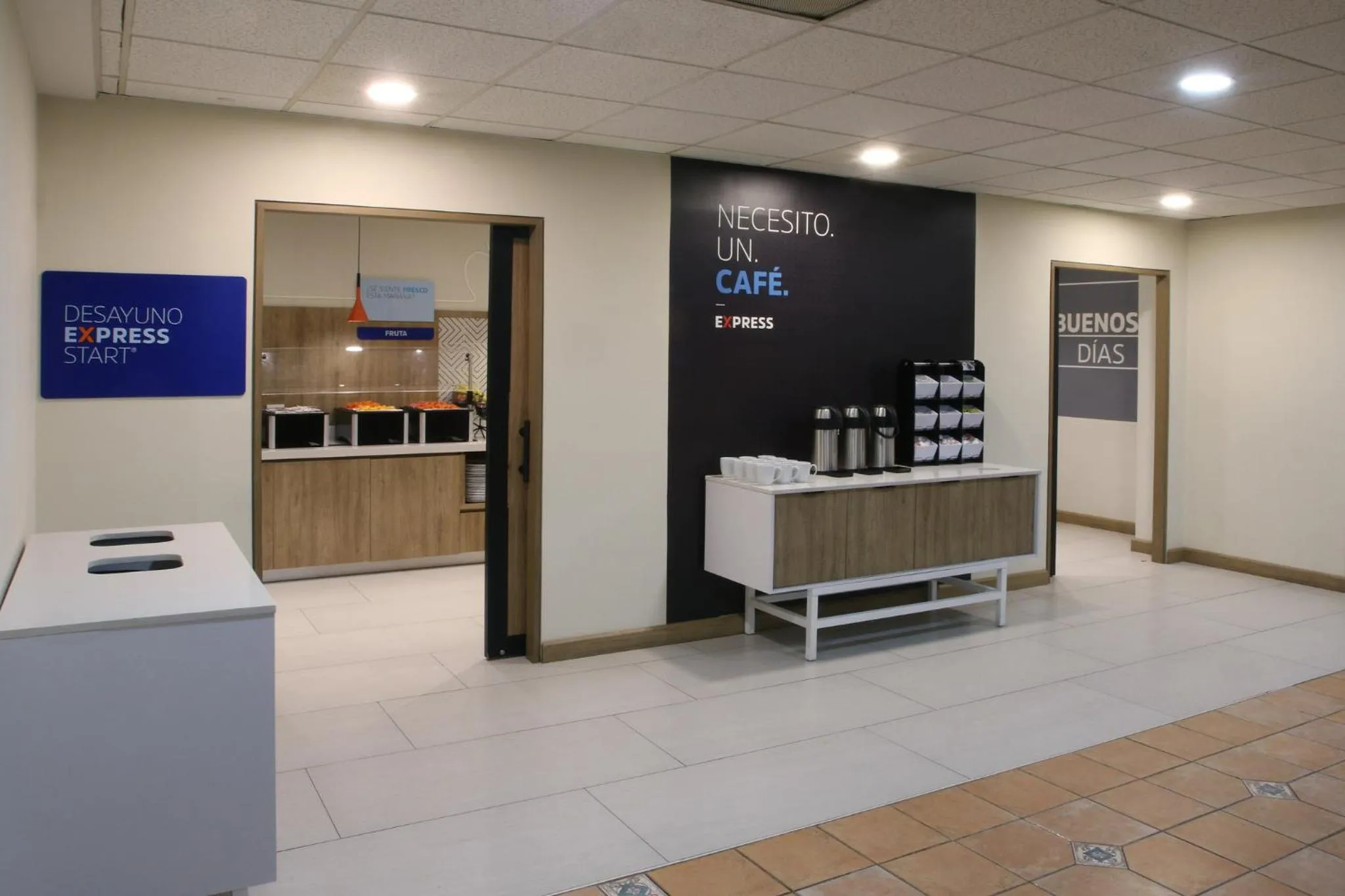 Breakfast in Holiday Inn Express - Monterrey - Tecnologico by IHG