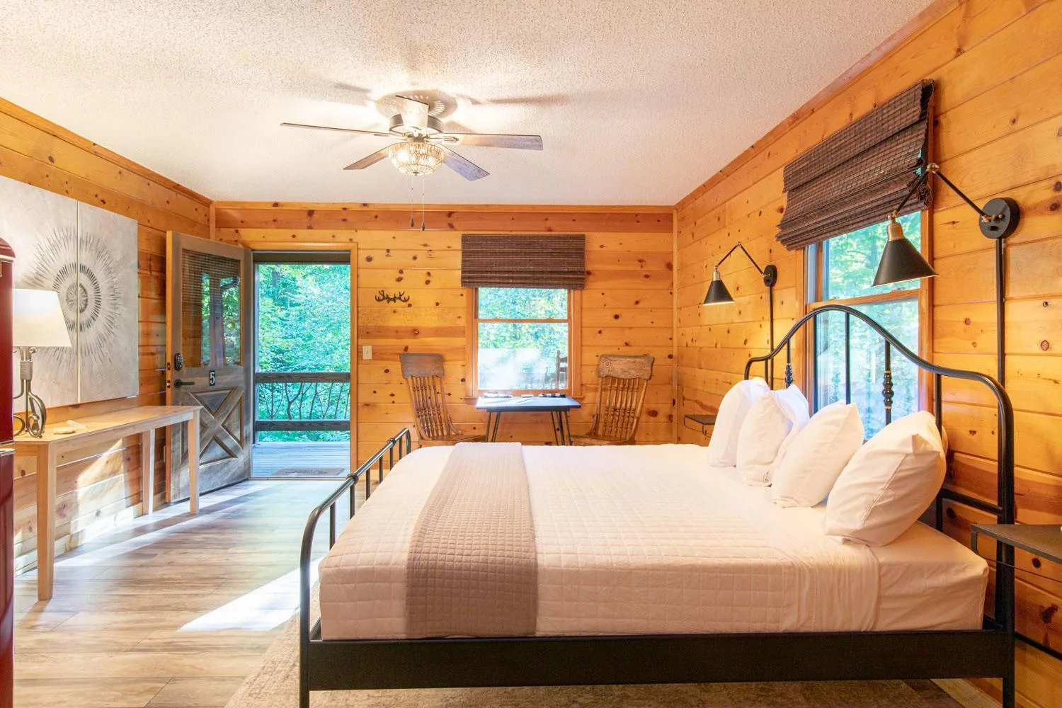 Bedroom, Bed in Mount Mitchell Eco Retreat