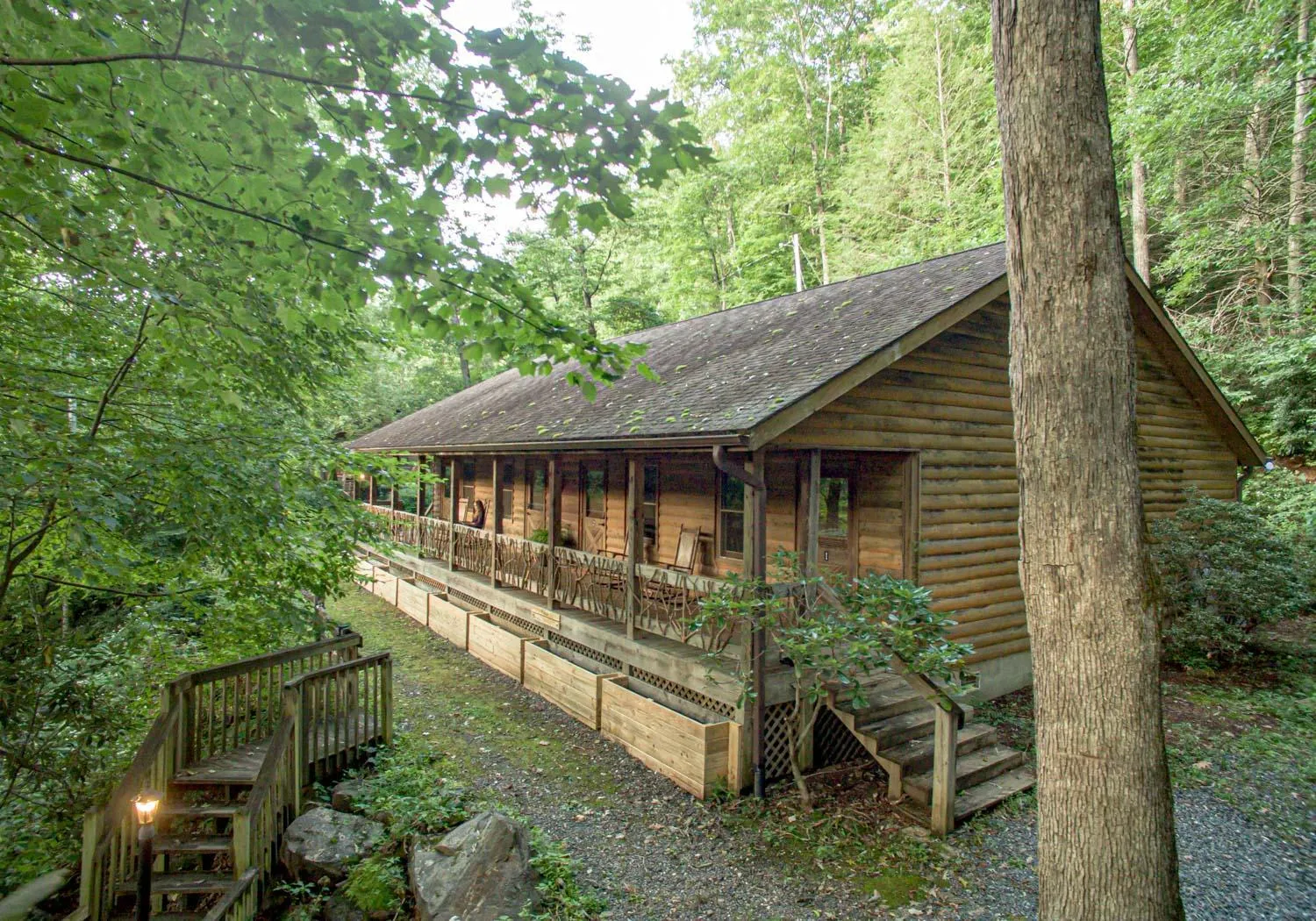Property building in Mount Mitchell Eco Retreat