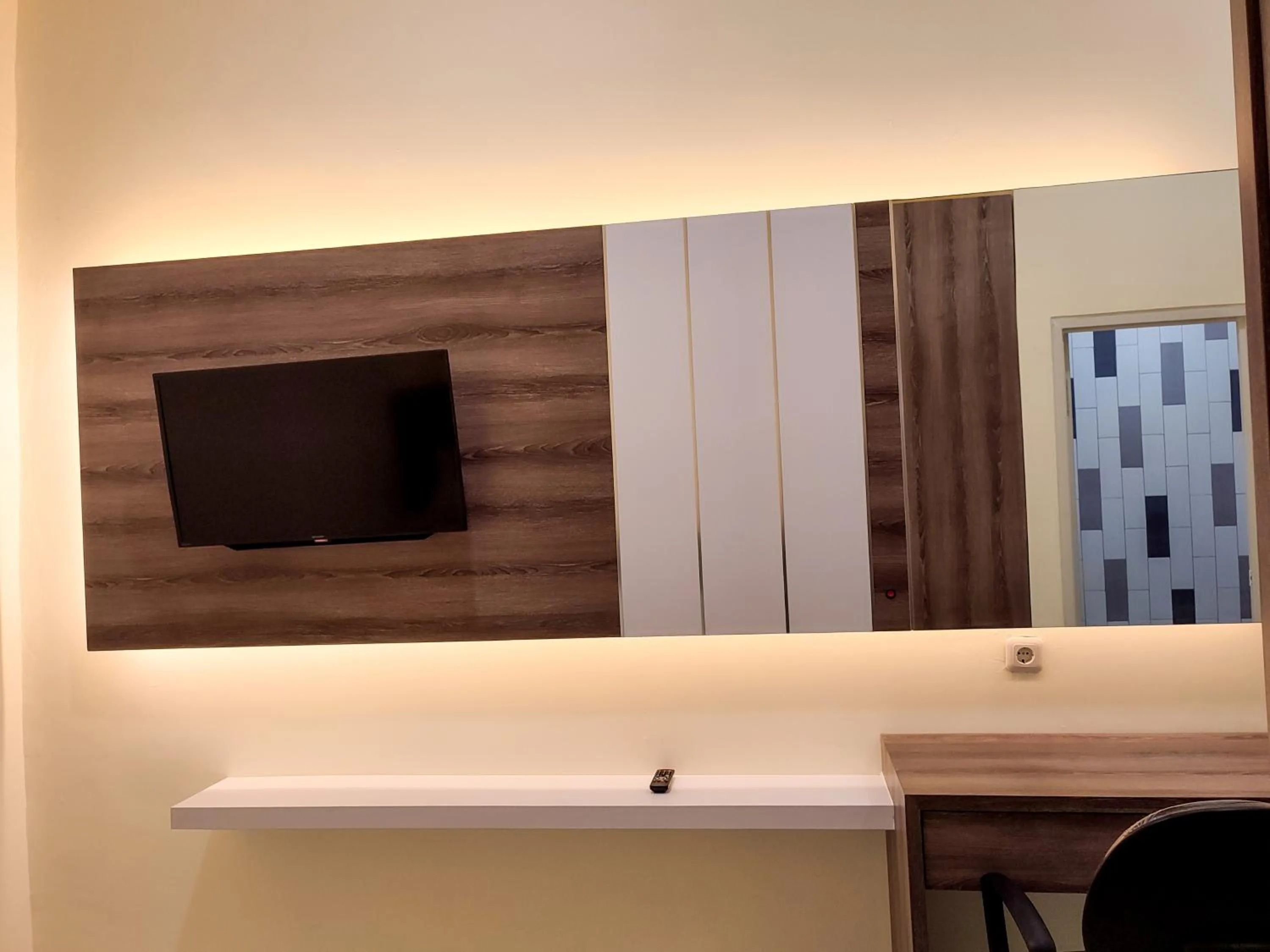 TV and multimedia in La Tana Hotel