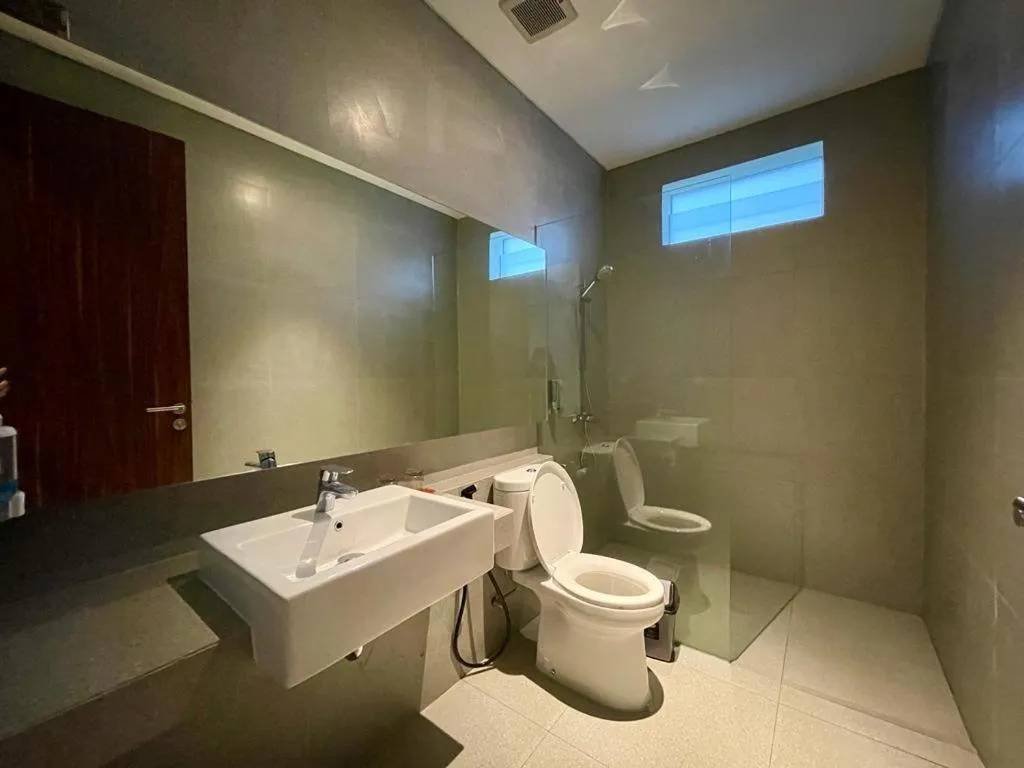 Bathroom in 5G Resort Cijeruk