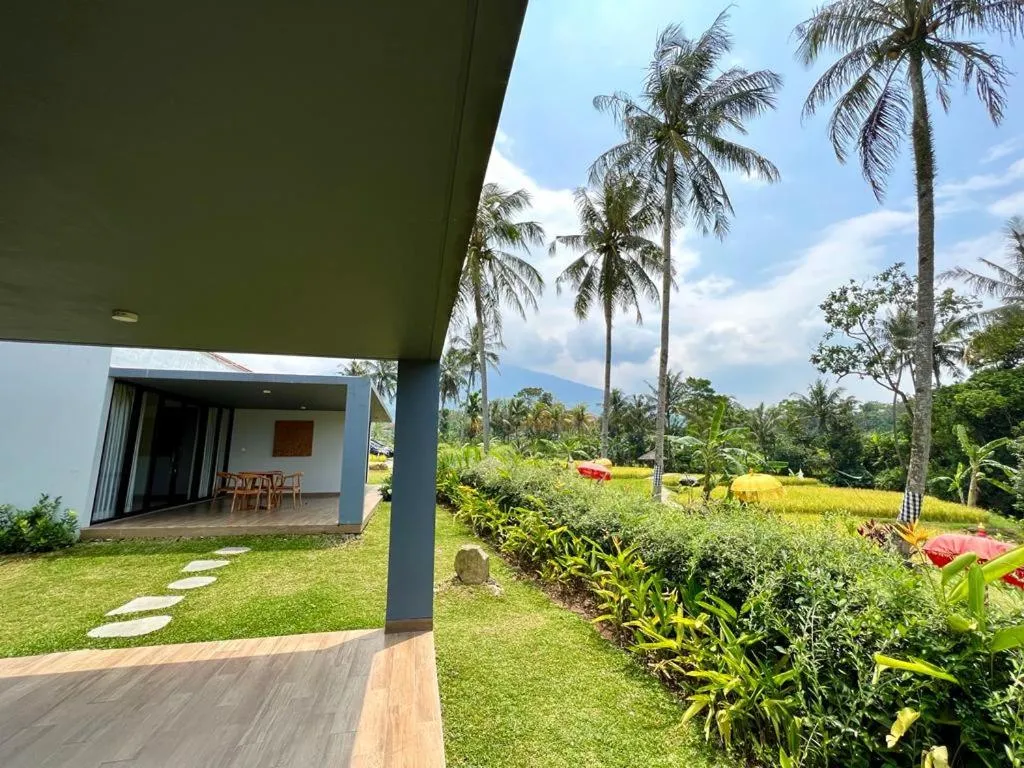 Garden in 5G Resort Cijeruk