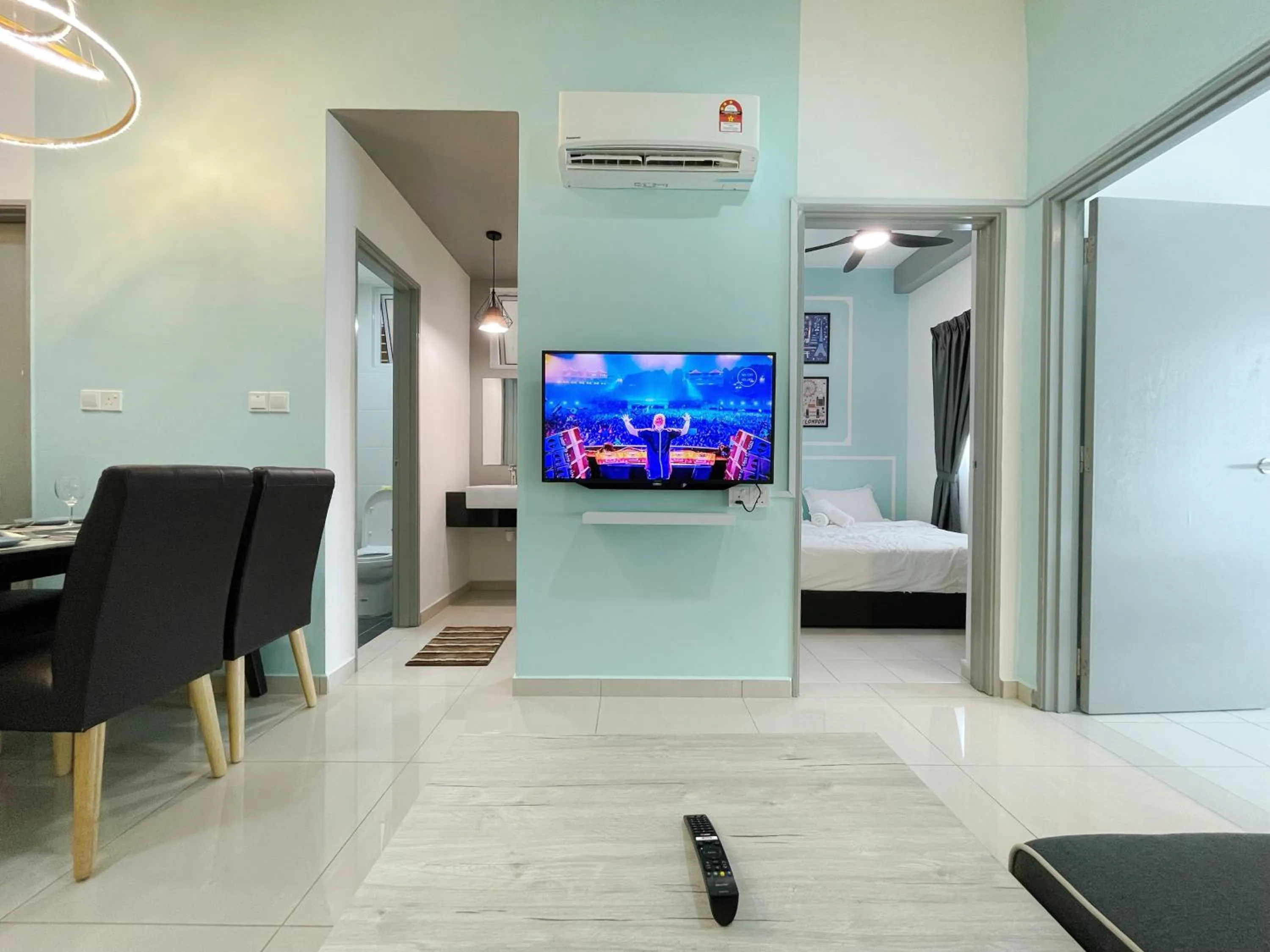 Living room in MesaHill Homestay, Nilai by S&T Homez