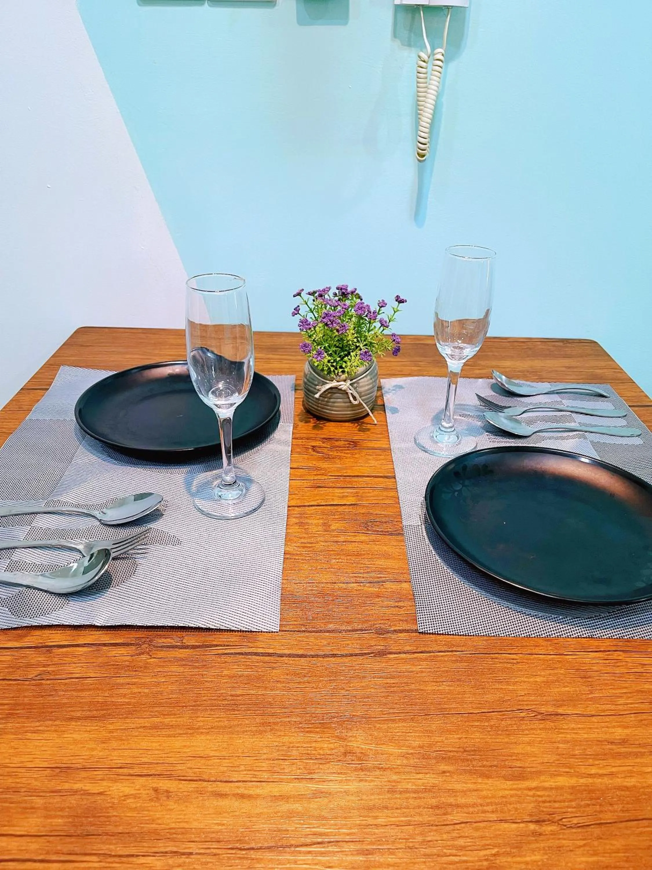 Dining area in MesaHill Homestay, Nilai by S&T Homez