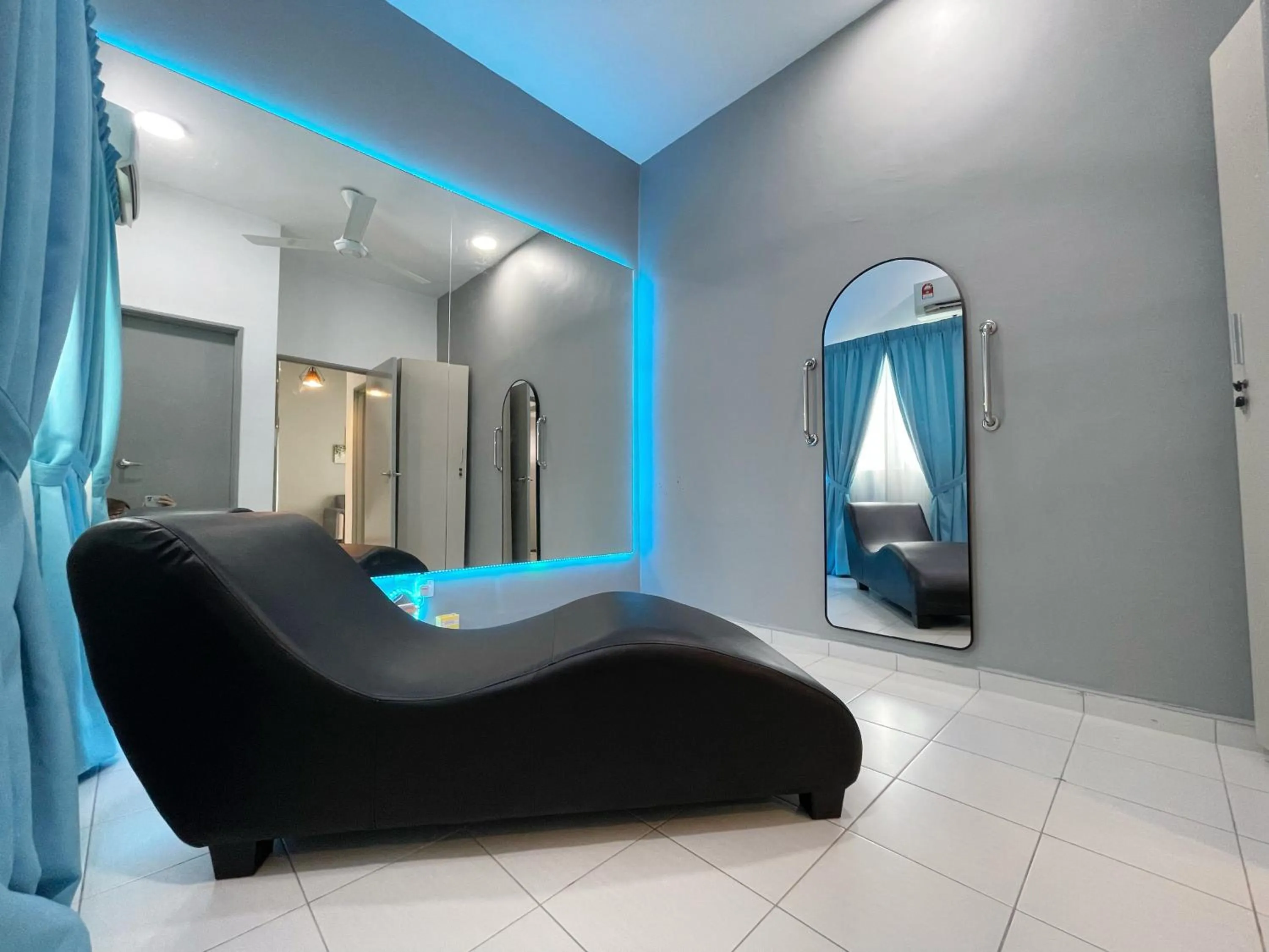 Seating area, Bed in MesaHill Homestay, Nilai by S&T Homez