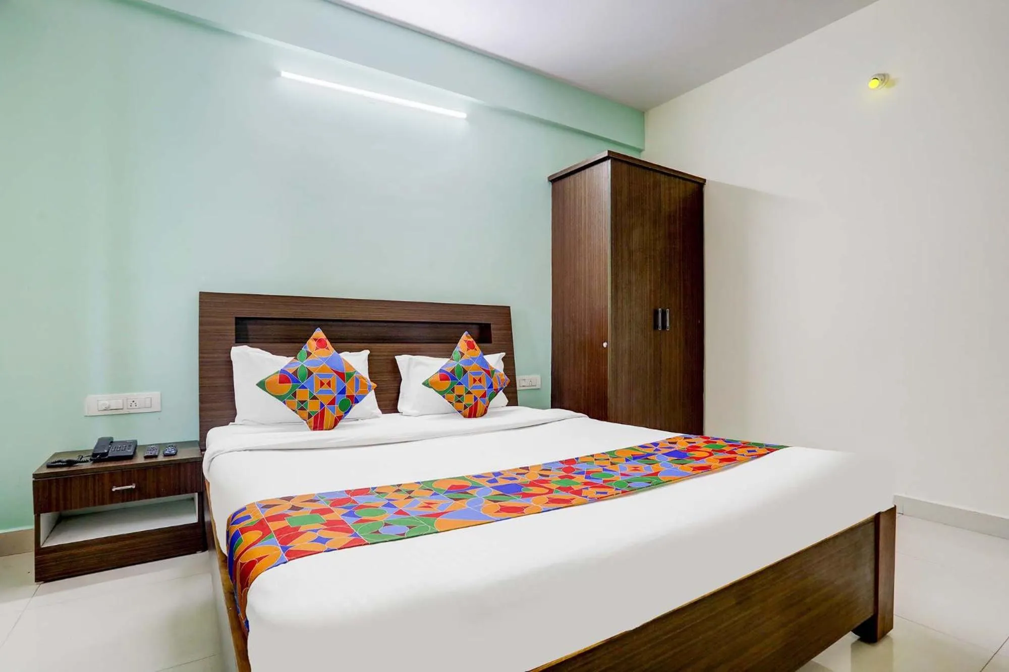 Bed in Hotel Royal Suites - Yeshwanthpur