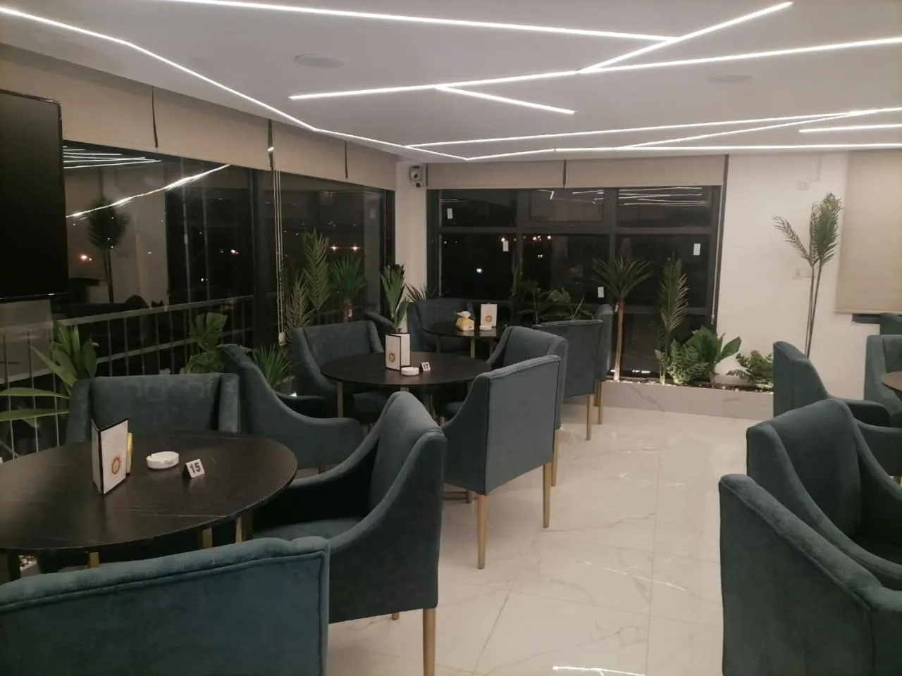 Restaurant/places to eat in Durrat Al Israa