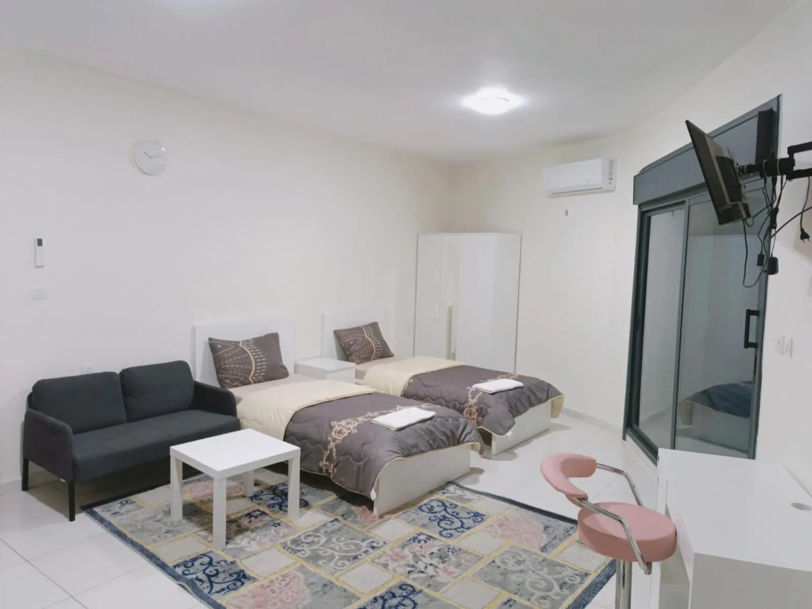 Bed in Durrat Al Israa