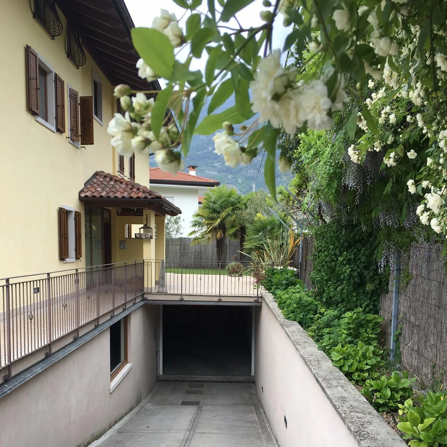 Facade/entrance in Arcovacanze