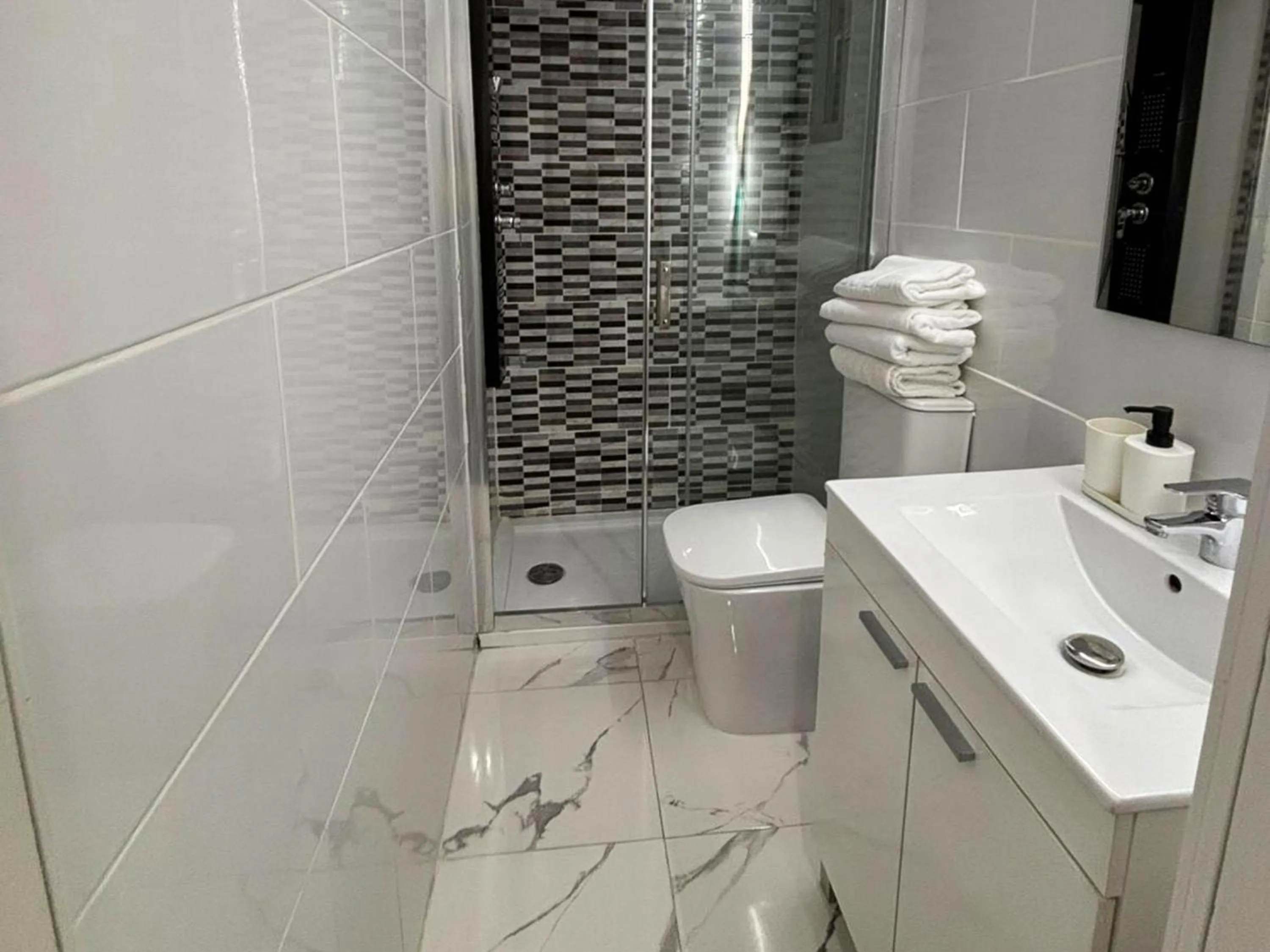 Bathroom in Apartamentos Sierra Nevada 3000