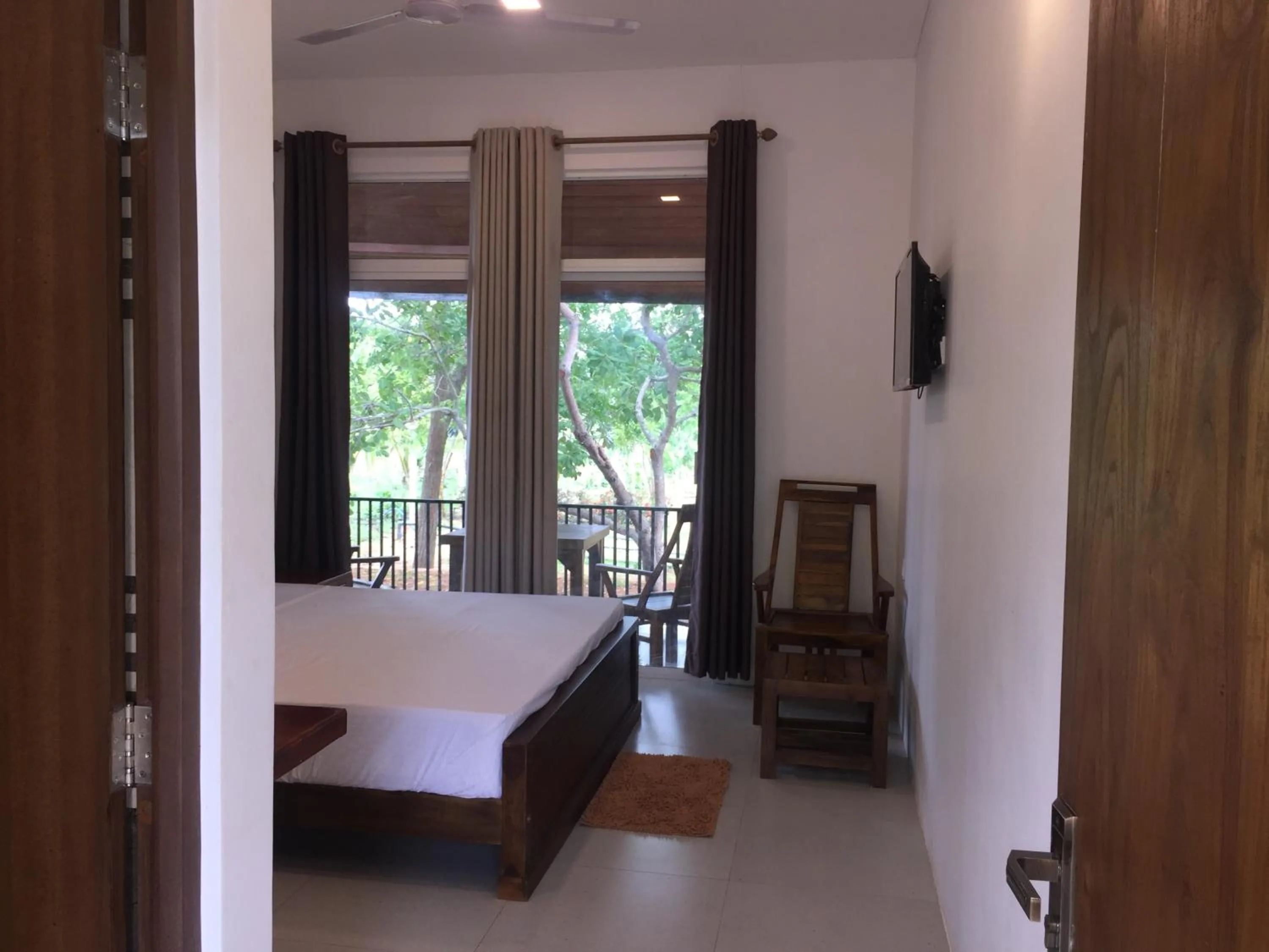 TV and multimedia, Bed in Saffron Lake Yala