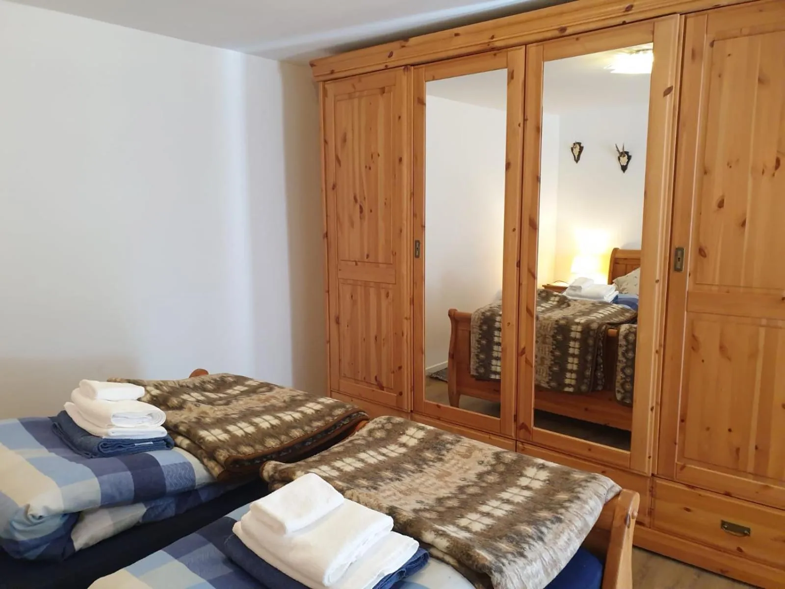 Photo of the whole room, Bed in Gungl Stubn